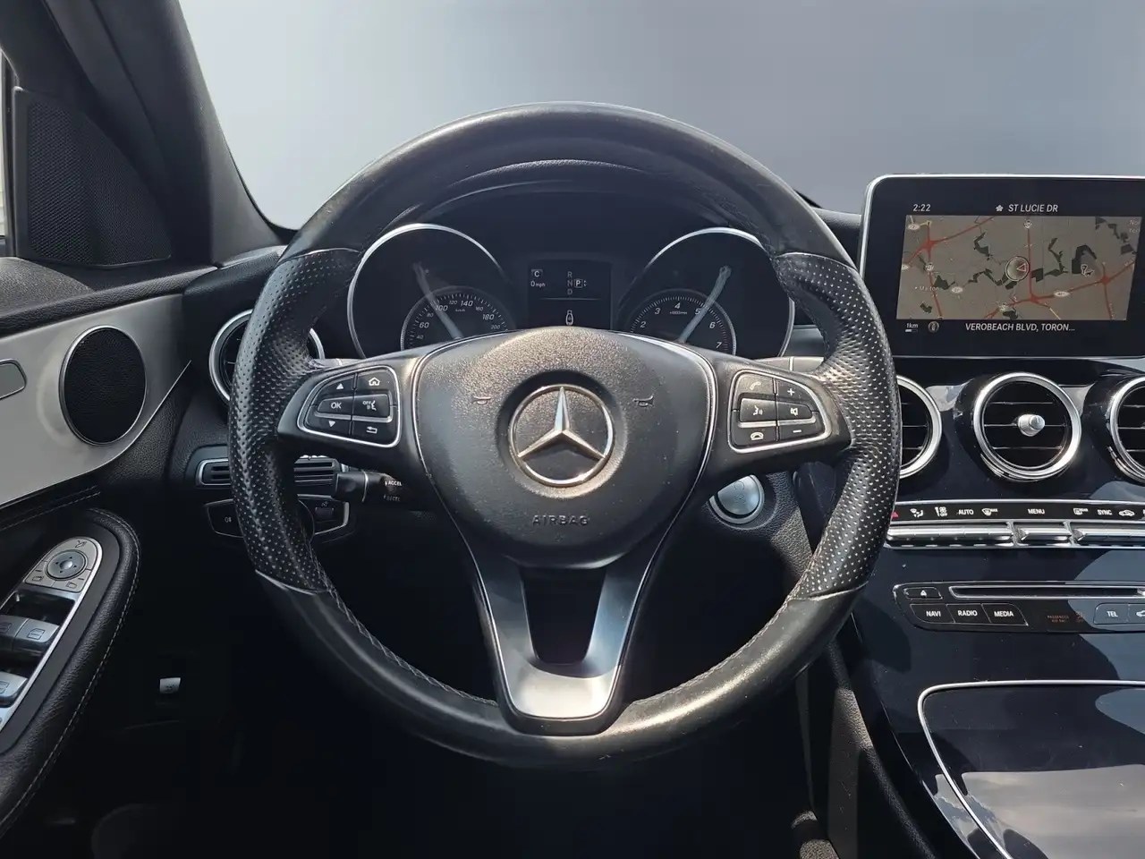 Mercedes-Benz C-Class photo Mercedes-Benz C-Class