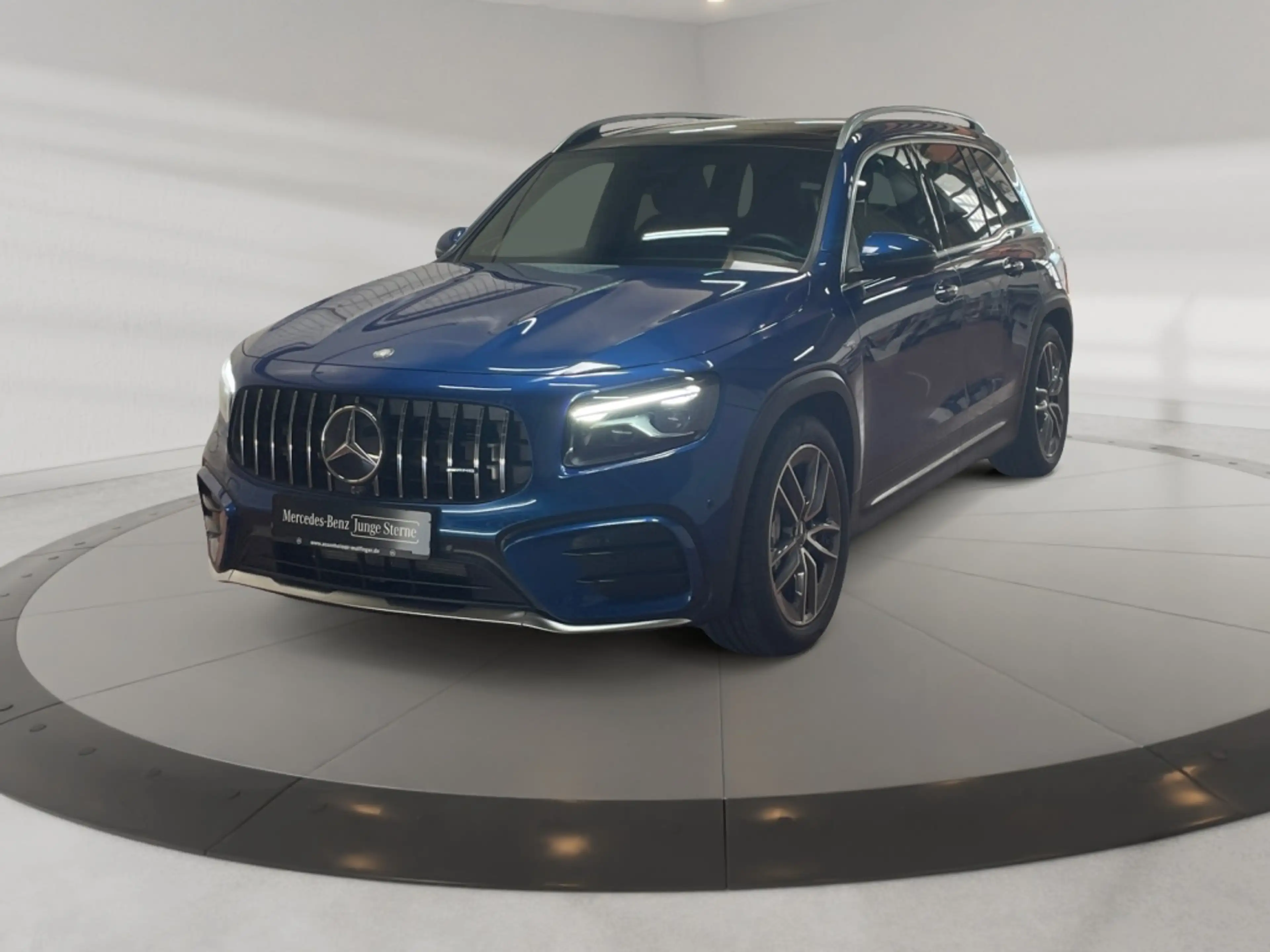 Mercedes-Benz GLB 35 AMG AMG GLB 35 4matic AMG+MBUX+Burm+MBeam+Carbon+AHK — photo 2