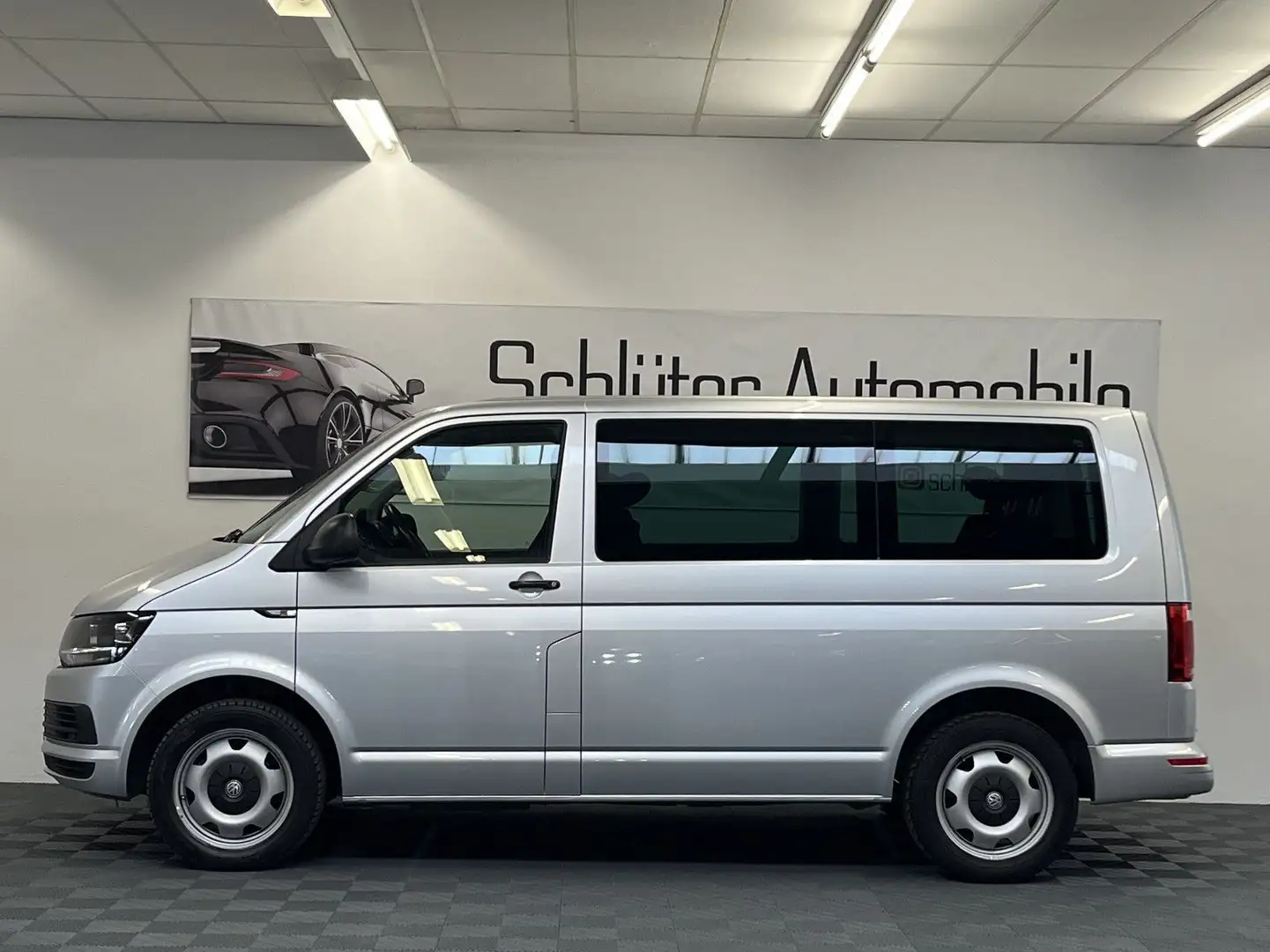 Volkswagen T6 Multivan 2.0TDI *AHK*PDC*SHZ*7Sitzer Silber - 2