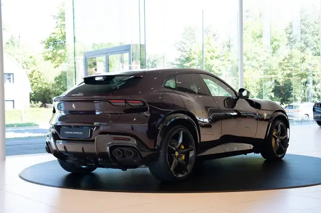 Ferrari Purosangue view 4