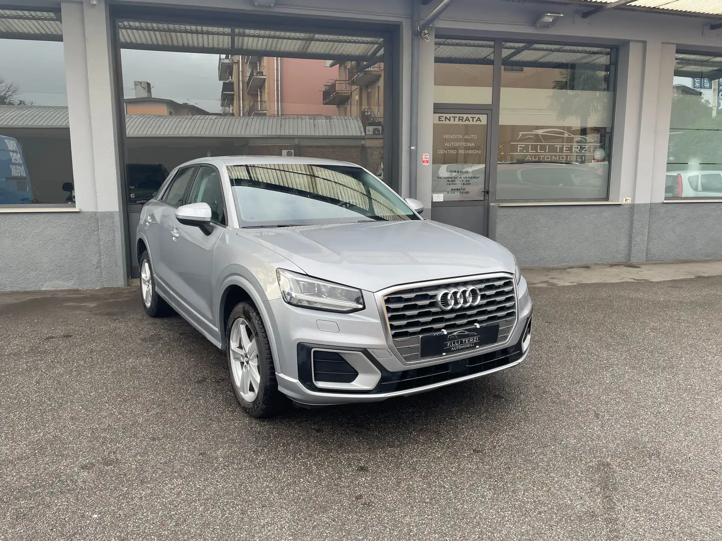Audi Q2 Q2 30 1.6 tdi S-tronic my20 Grigio - 1