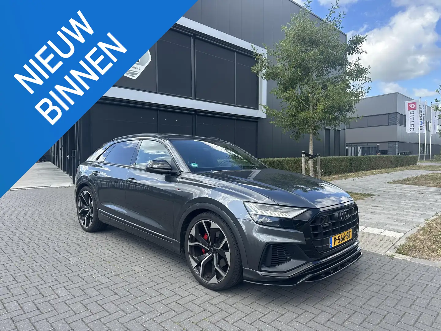 Audi Q8 55 TFSI quattro S line Pro Line Plus Grijs - 1