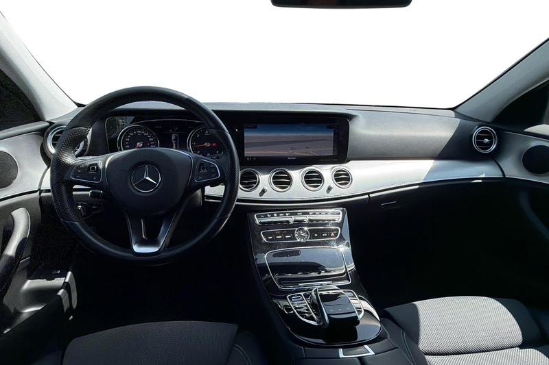 Mercedes-Benz E 220 Break E 220d 143kW — photo 12