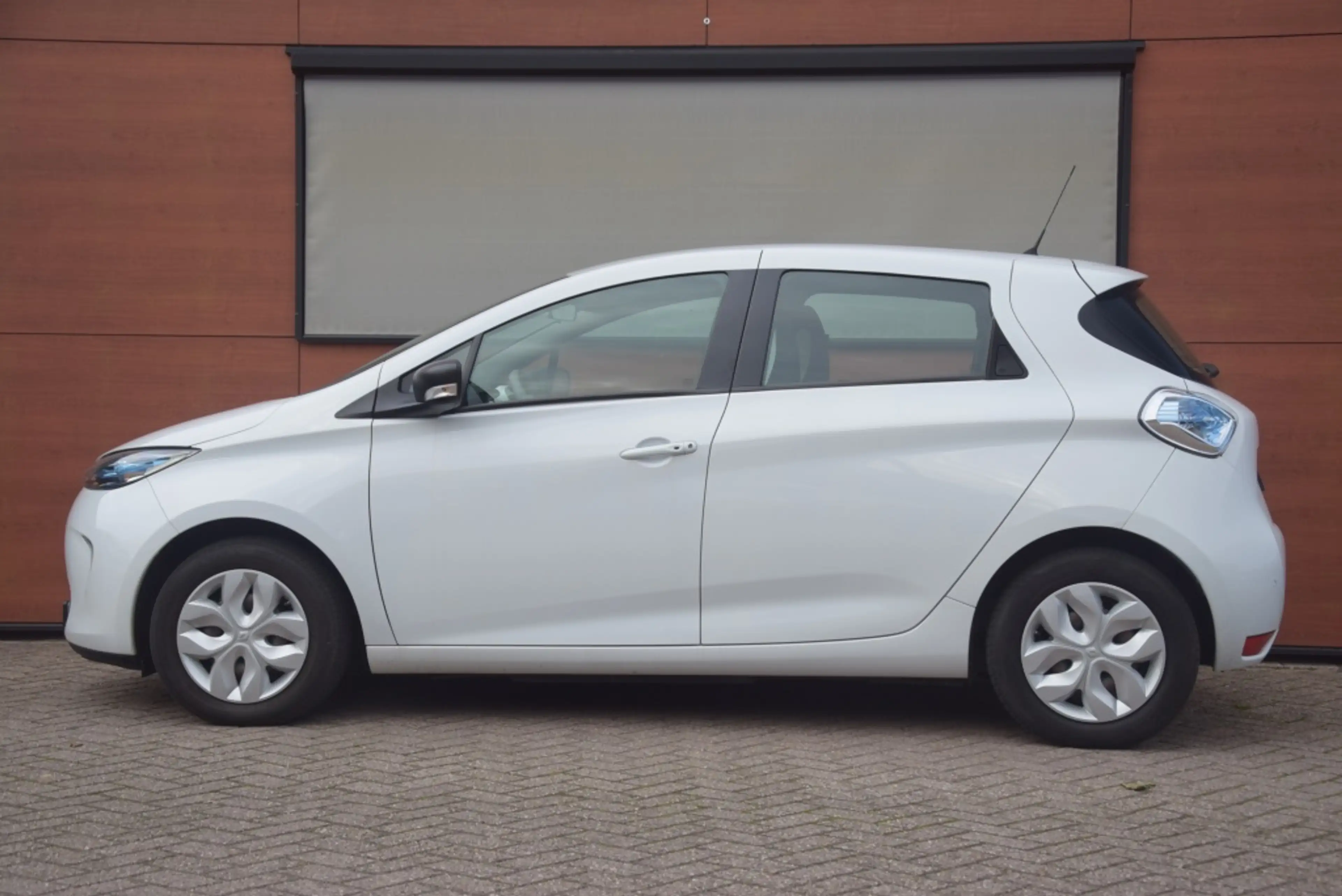 Renault ZOE R90 Life 41kWh SOH91%/Koopaccu/Keyless/Carplay — photo 12