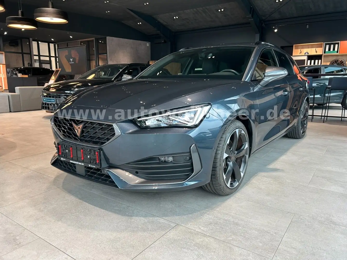 CUPRA Leon SP 1.5 eTSI 150PS DSG *CAM*NAV*FULL LINK* Grijs - 1