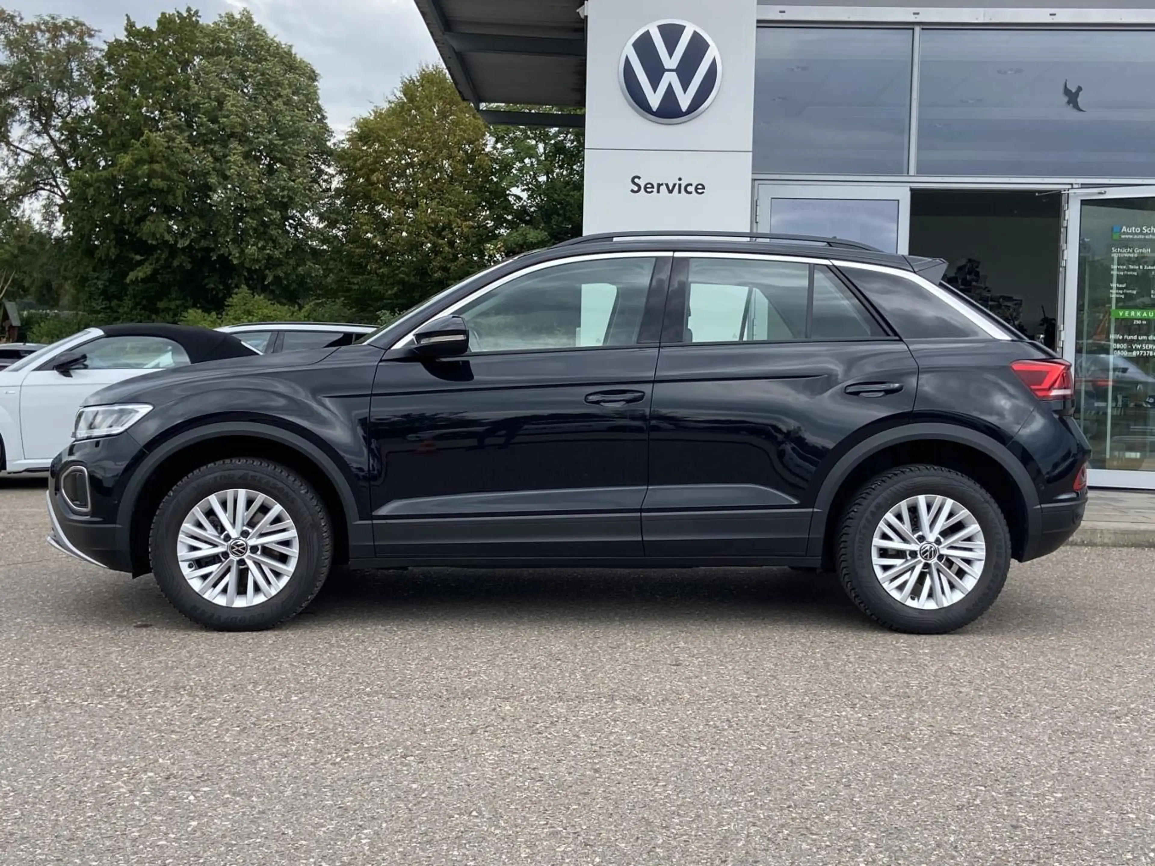 Volkswagen T-Roc 1.5 TSI DSG LIFE AHK+APP-CONNECT+VIRTUAL-C — photo 2