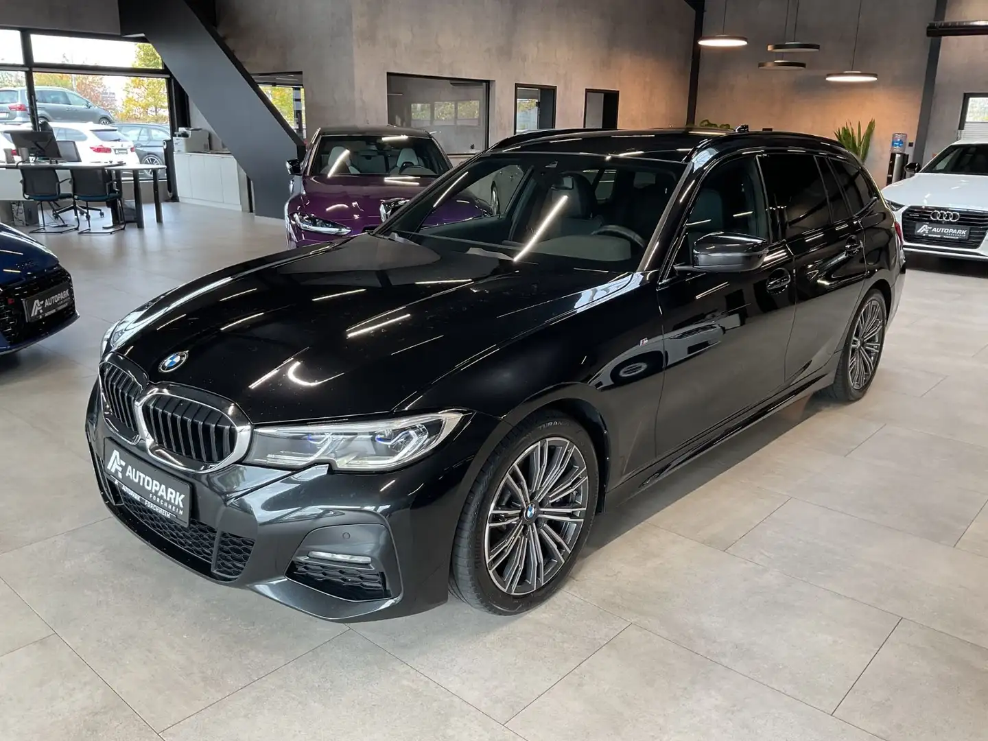 BMW 320 d Touring M Paket H&K Kamera Laserl. LiveC. Noir - 1