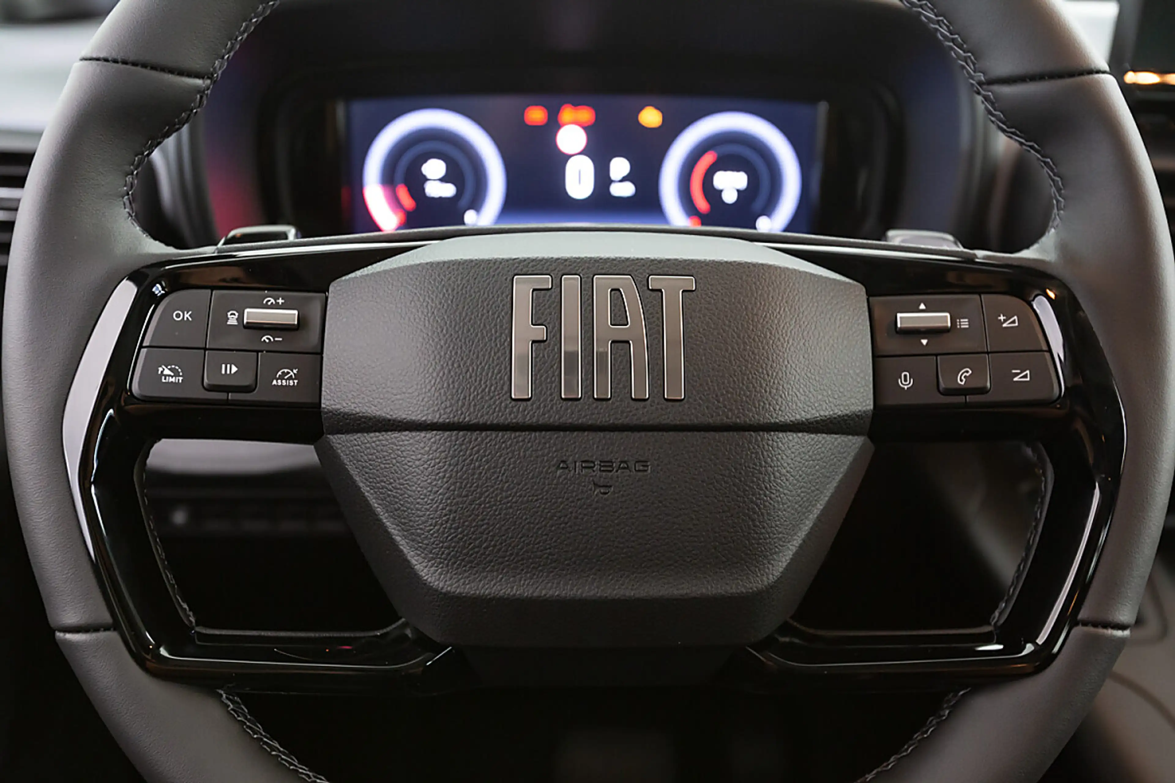 Fiat Qubo 1.5 Diesel 130 L1 La Prima Aut. — photo 6