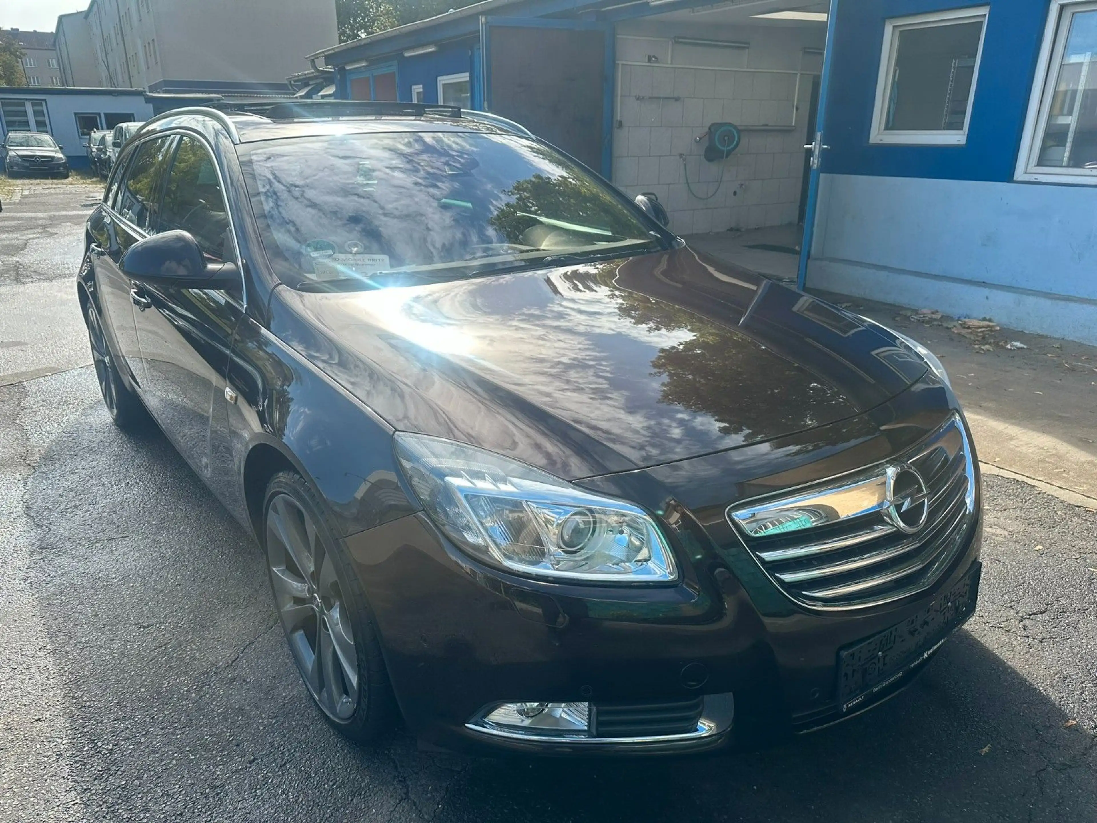 Opel Insignia A 2.8 V6 Sports Tourer 4x4*Aut*Leder* — photo 2