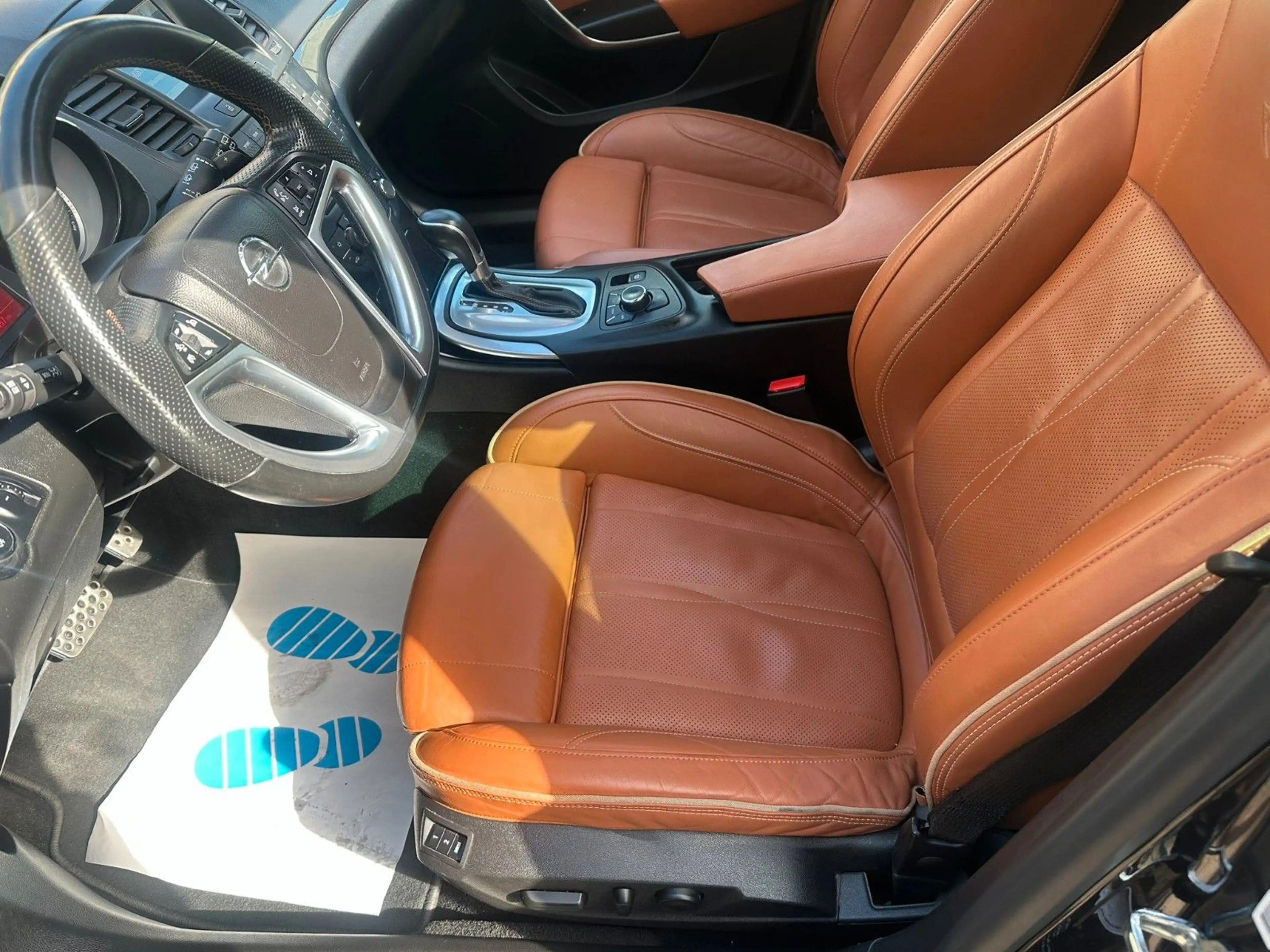 Opel Insignia A 2.8 V6 Sports Tourer 4x4*Aut*Leder* — photo 10