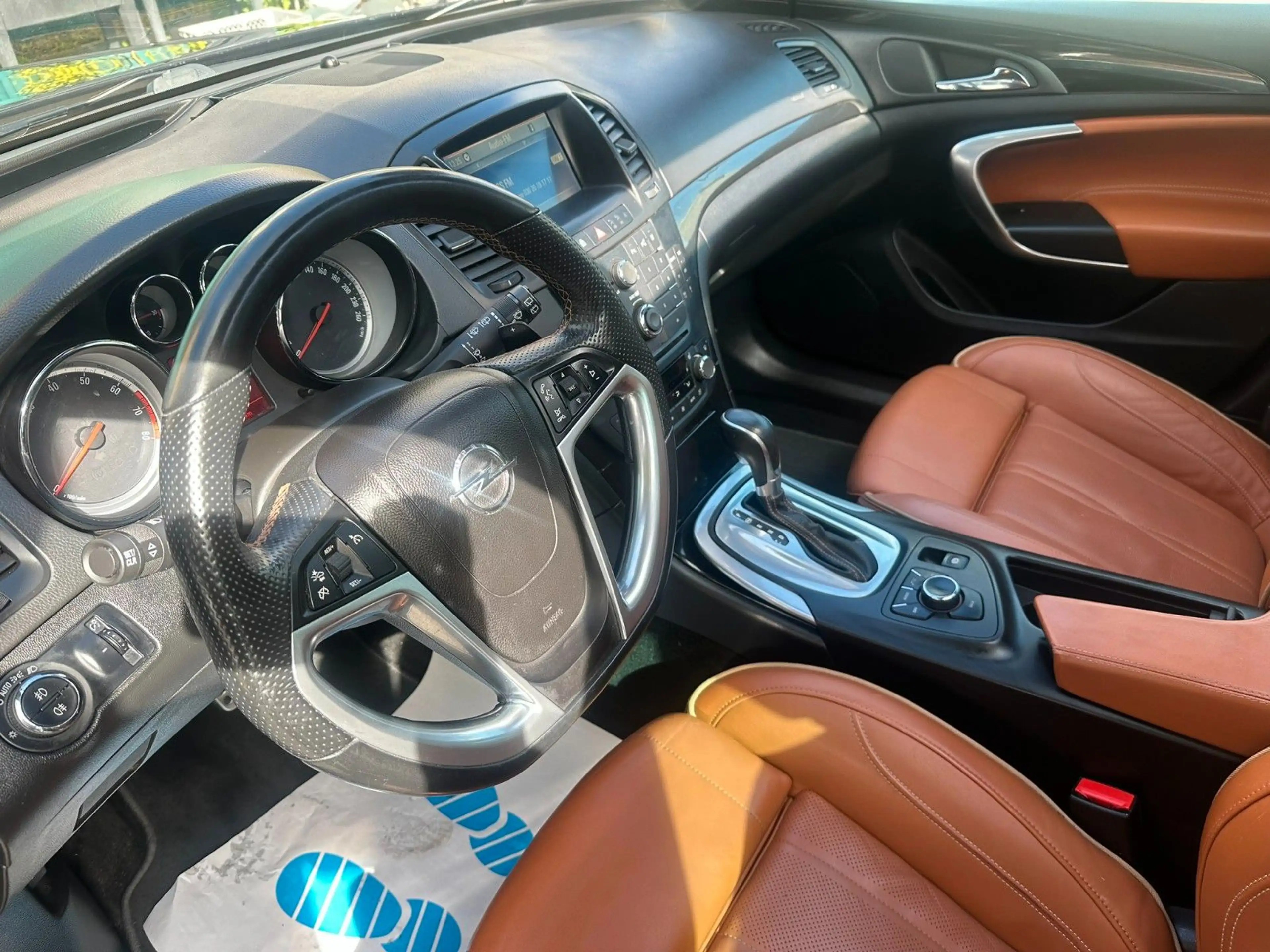 Opel Insignia A 2.8 V6 Sports Tourer 4x4*Aut*Leder* — photo 9