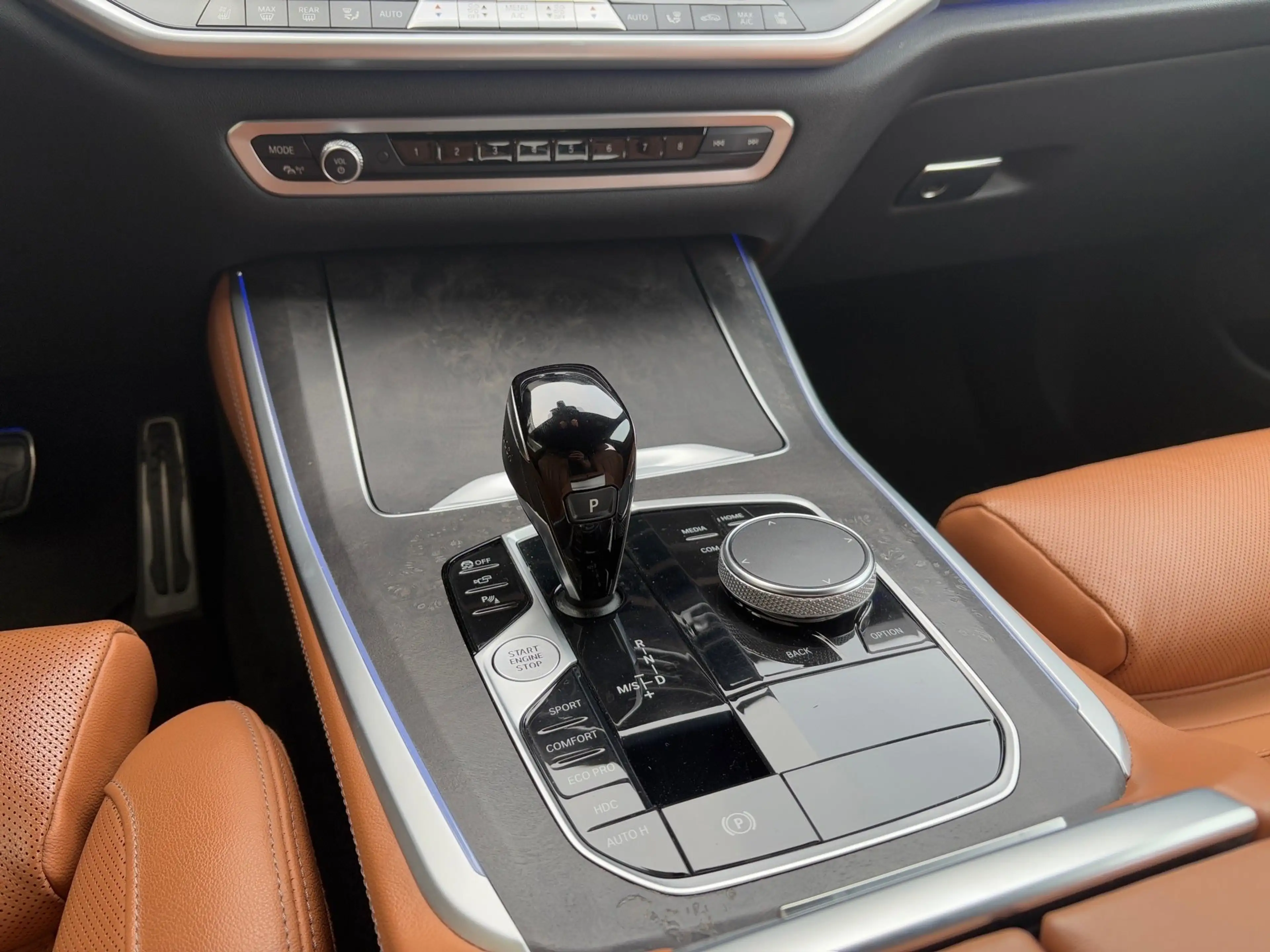 BMW X5 xDrive40d — photo 13