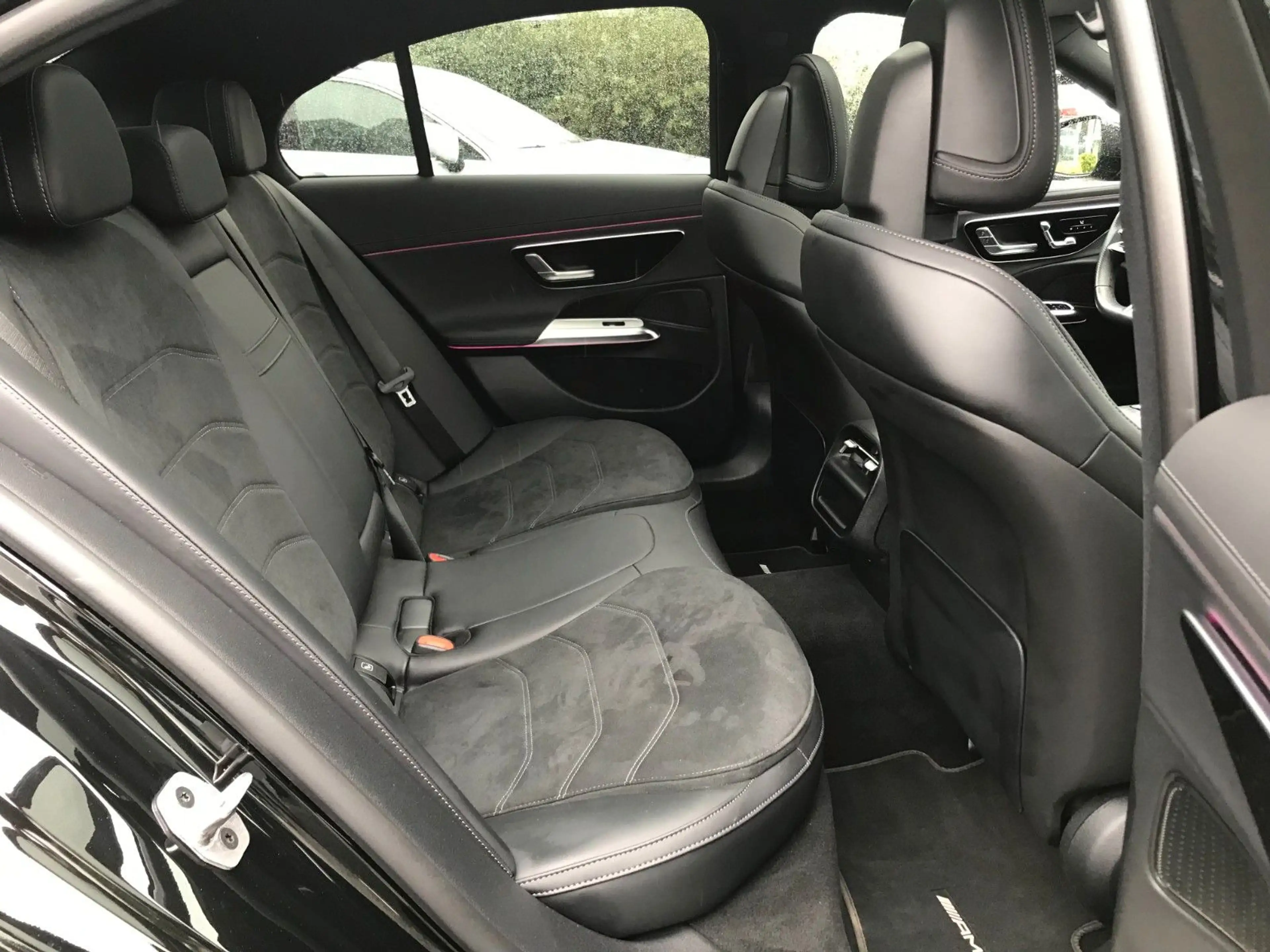 Mercedes-Benz E 200 AMG Line Adva. Plus Pano 360° Digi 20" Mem — photo 8