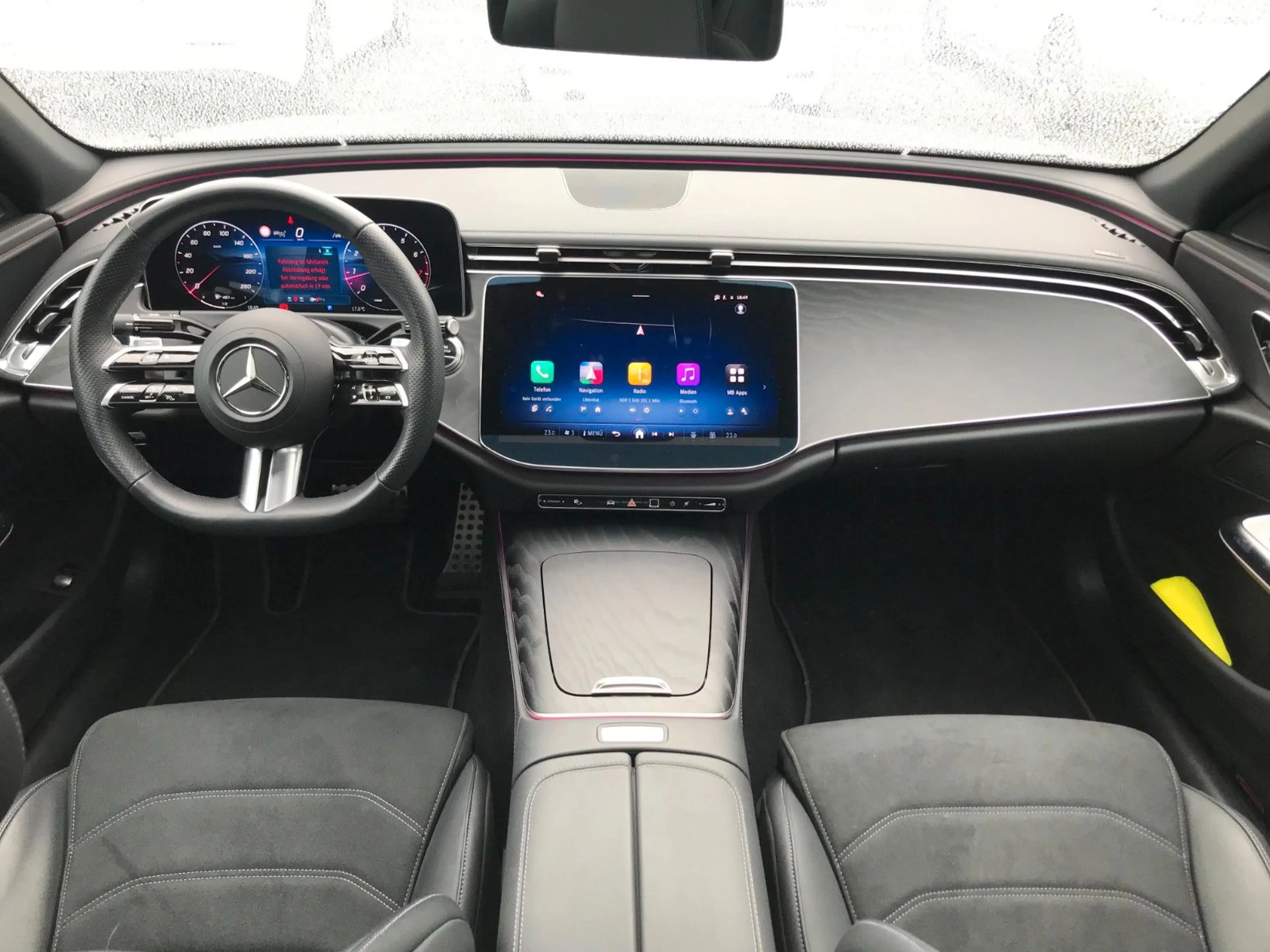 Mercedes-Benz E 200 AMG Line Adva. Plus Pano 360° Digi 20" Mem — photo 3