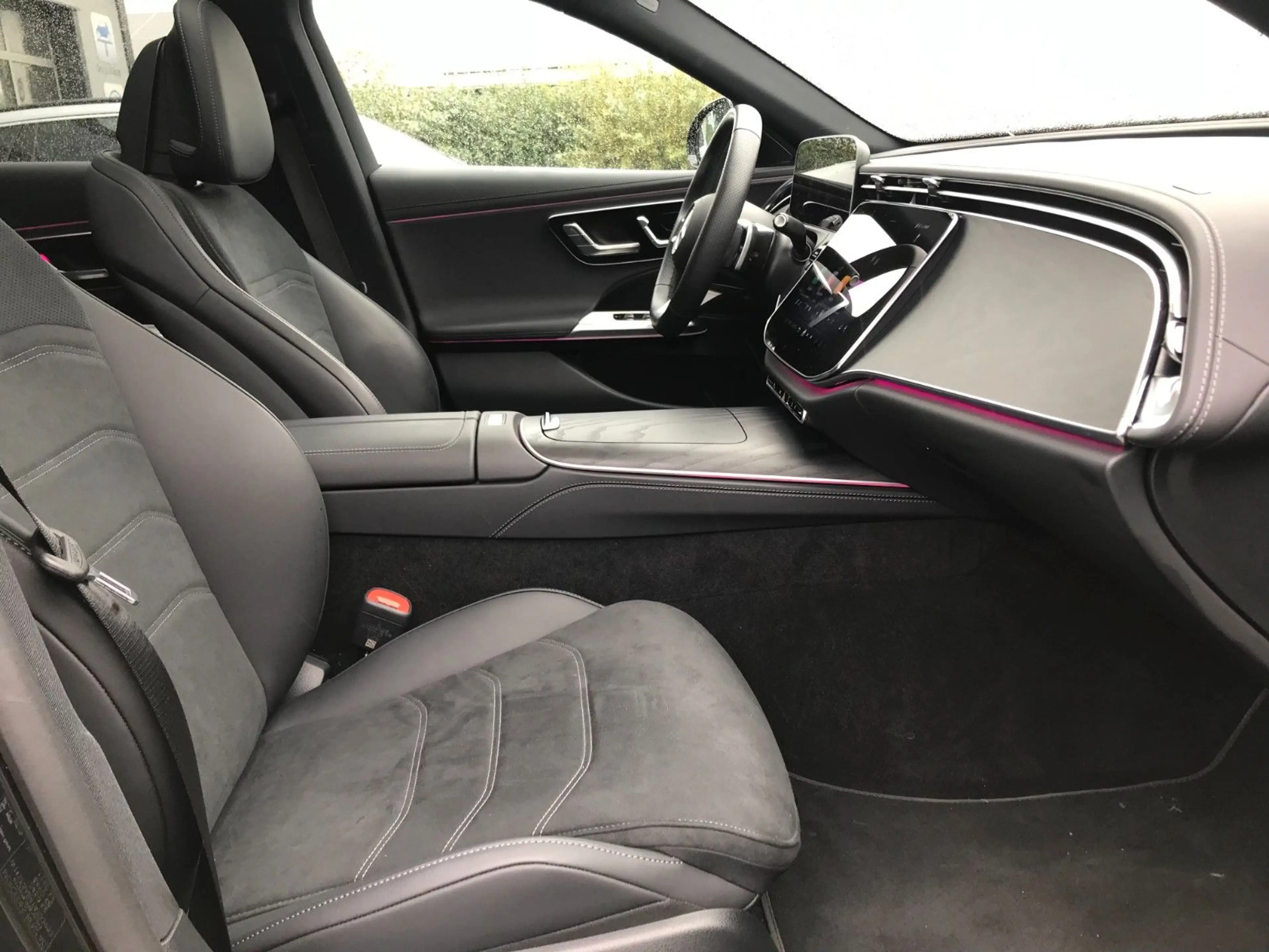 Mercedes-Benz E 200 AMG Line Adva. Plus Pano 360° Digi 20" Mem — photo 7