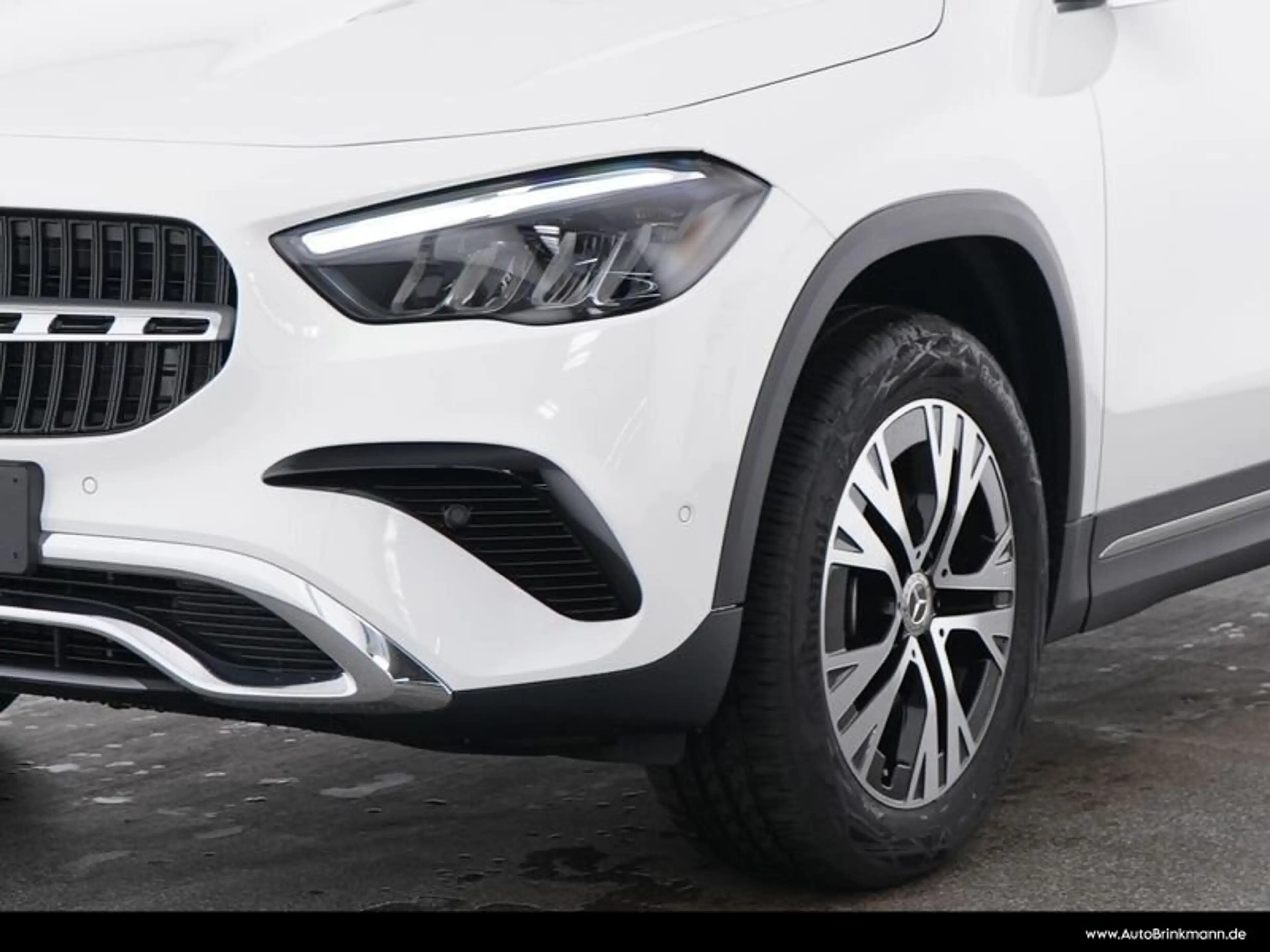 Mercedes-Benz GLA 180 GLA 180 DISTRONIC/360°/TOTW/LED/ADVANCED+ SHZ — photo 3