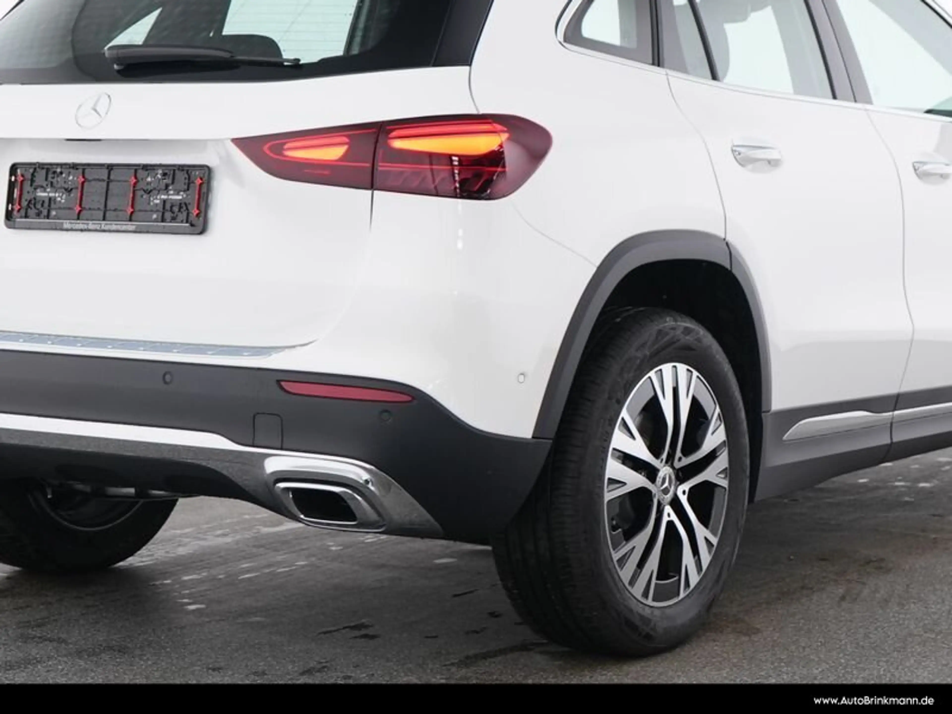 Mercedes-Benz GLA 180 GLA 180 DISTRONIC/360°/TOTW/LED/ADVANCED+ SHZ — photo 4