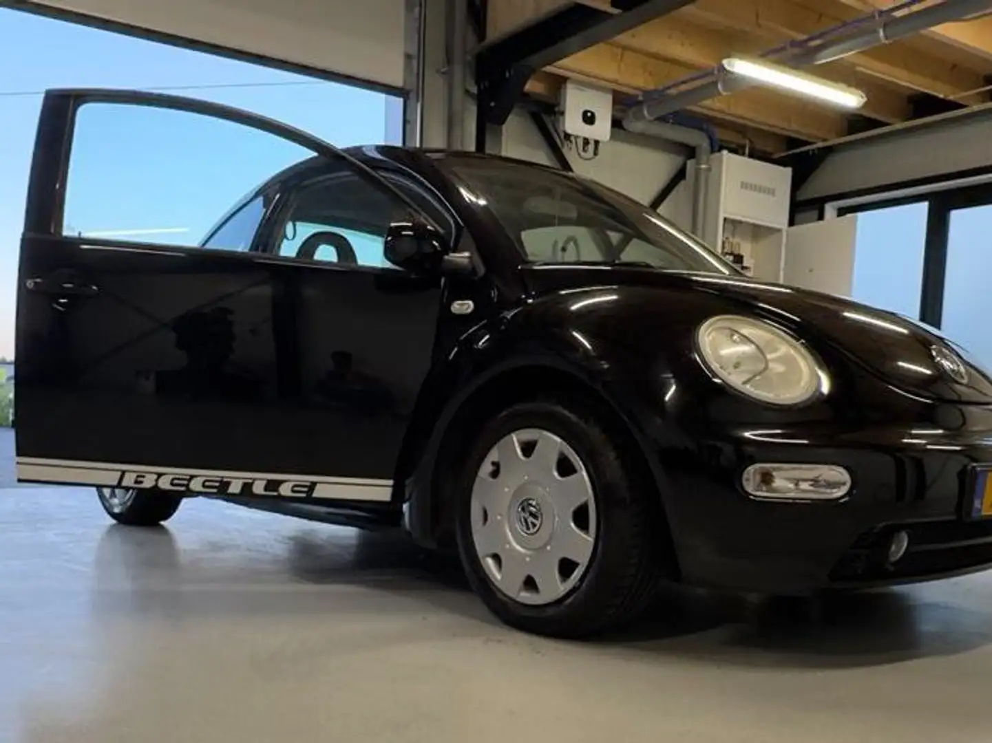 Volkswagen New Beetle 1.6 Negru - 2
