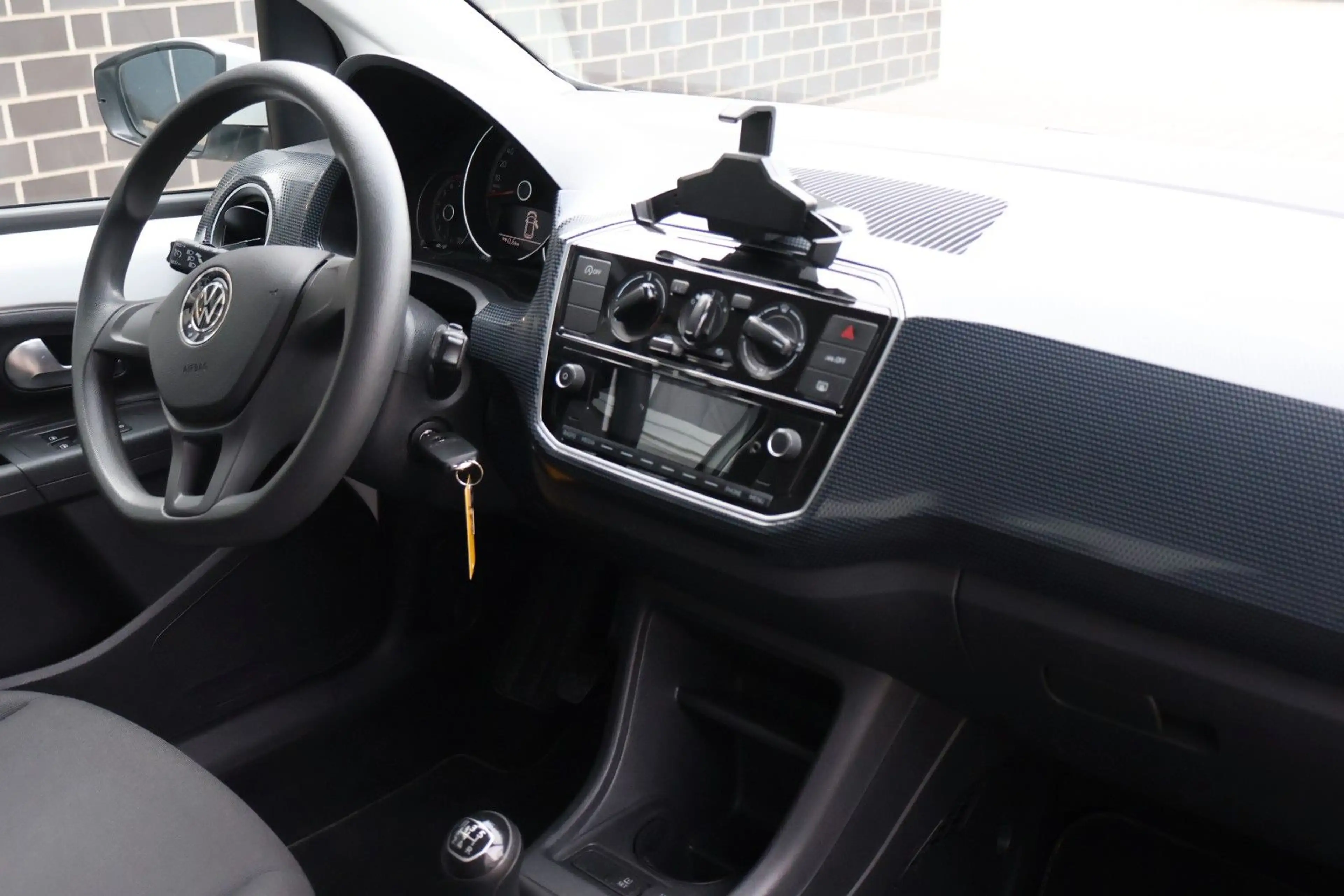 Volkswagen up! Basis Kamera/PDC/TÜV+Service neu — photo 11