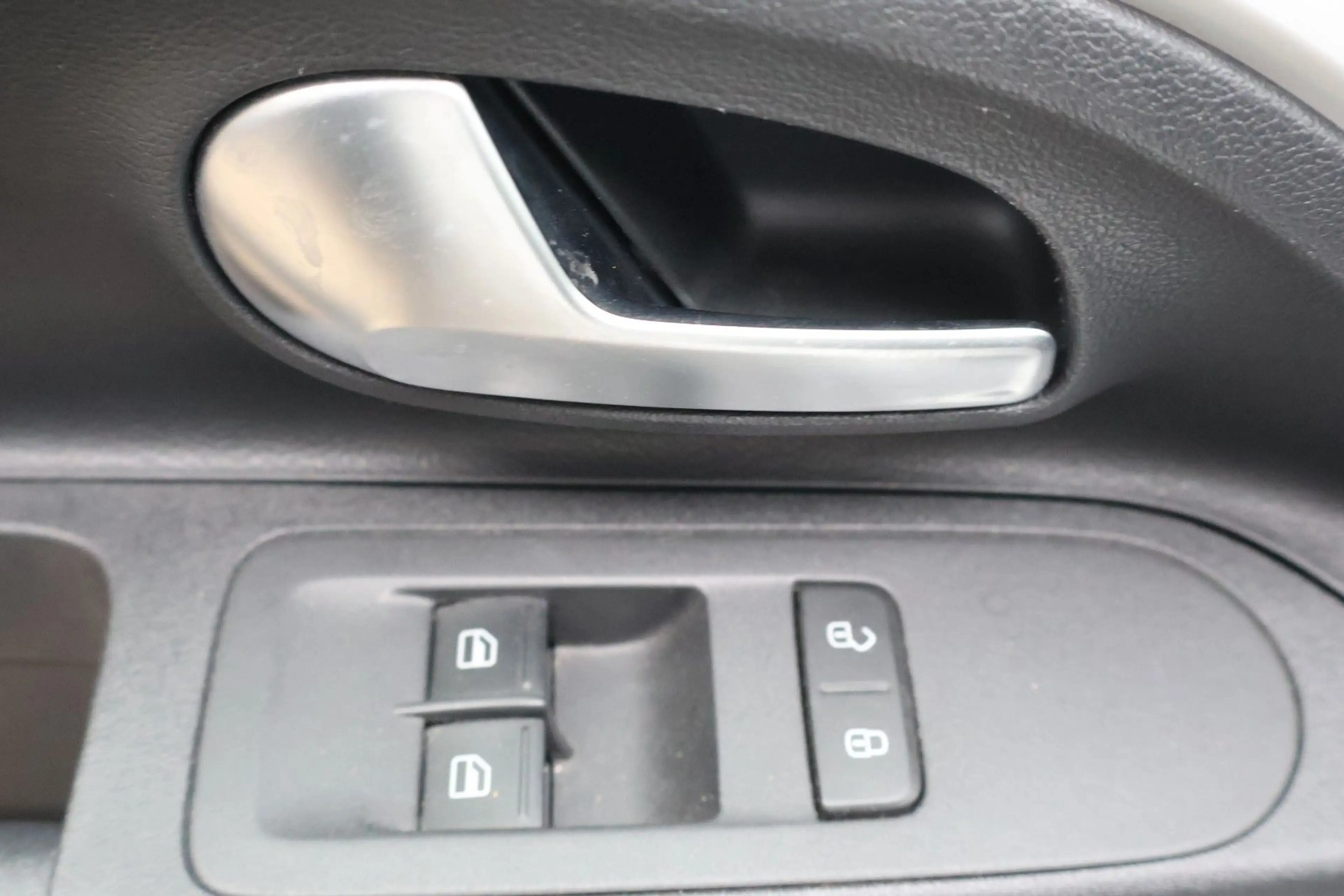 Volkswagen up! Basis Kamera/PDC/TÜV+Service neu — photo 13