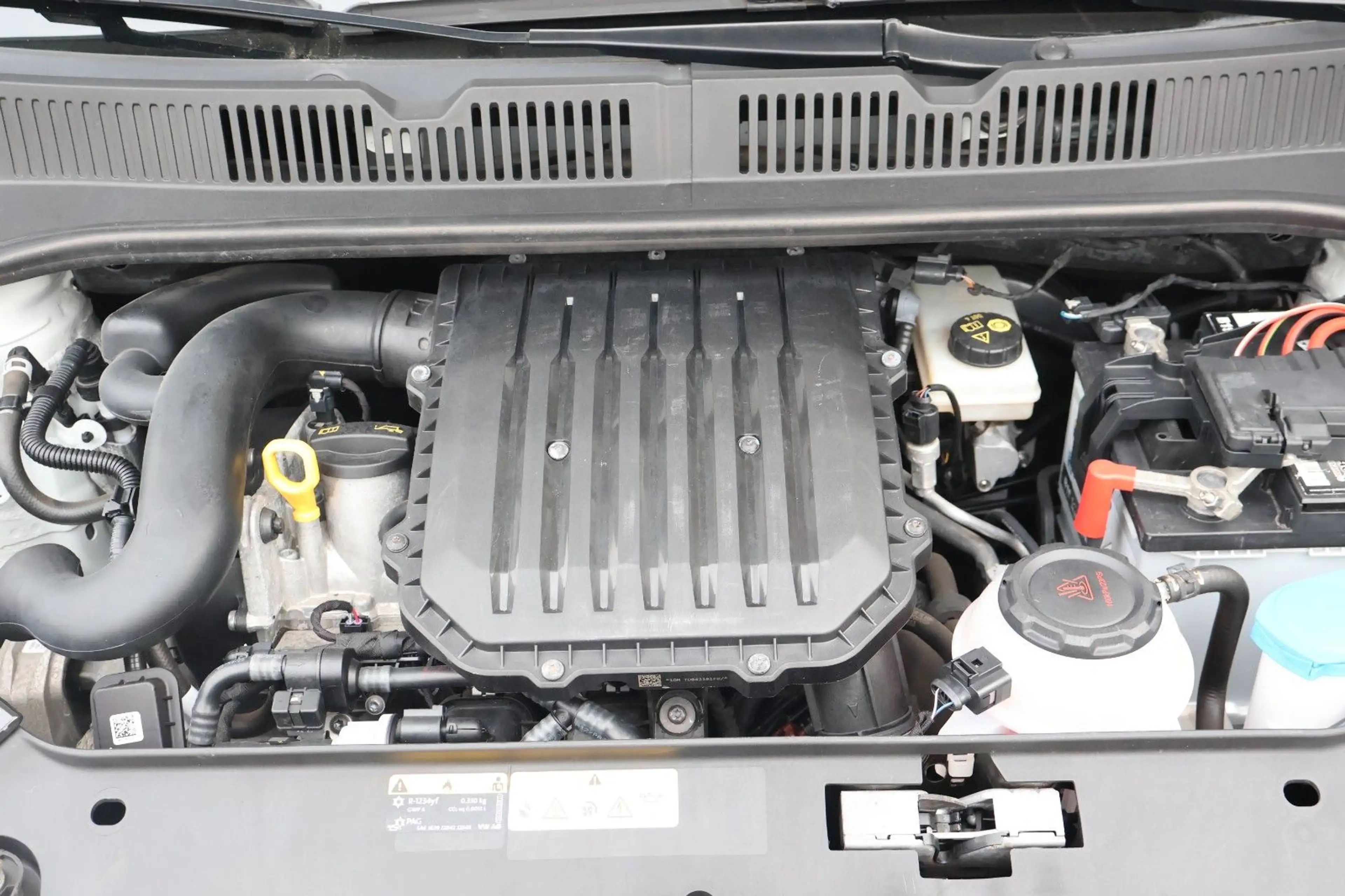 Volkswagen up! Basis Kamera/PDC/TÜV+Service neu — photo 14