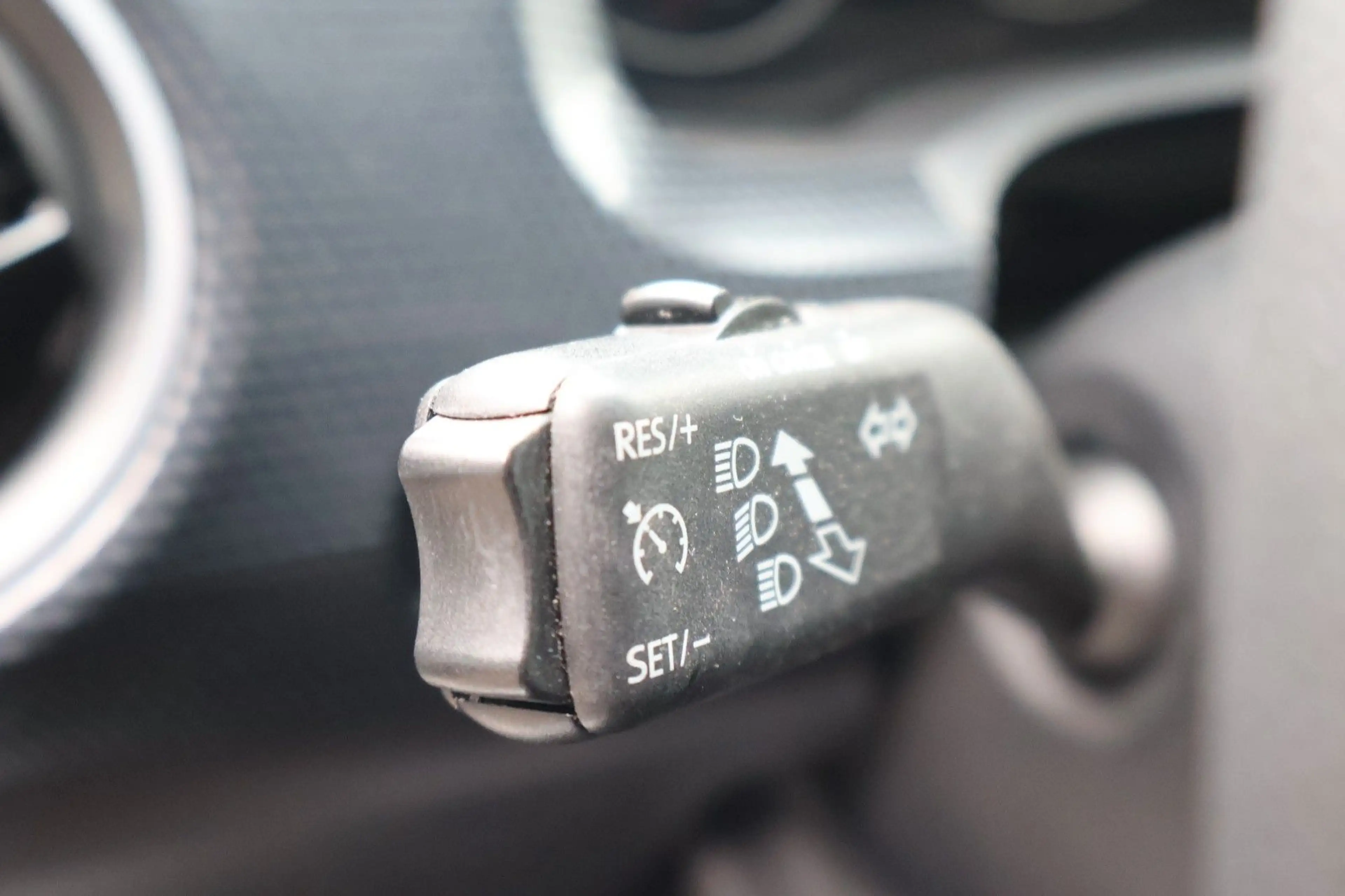 Volkswagen up! Basis Kamera/PDC/TÜV+Service neu — photo 12