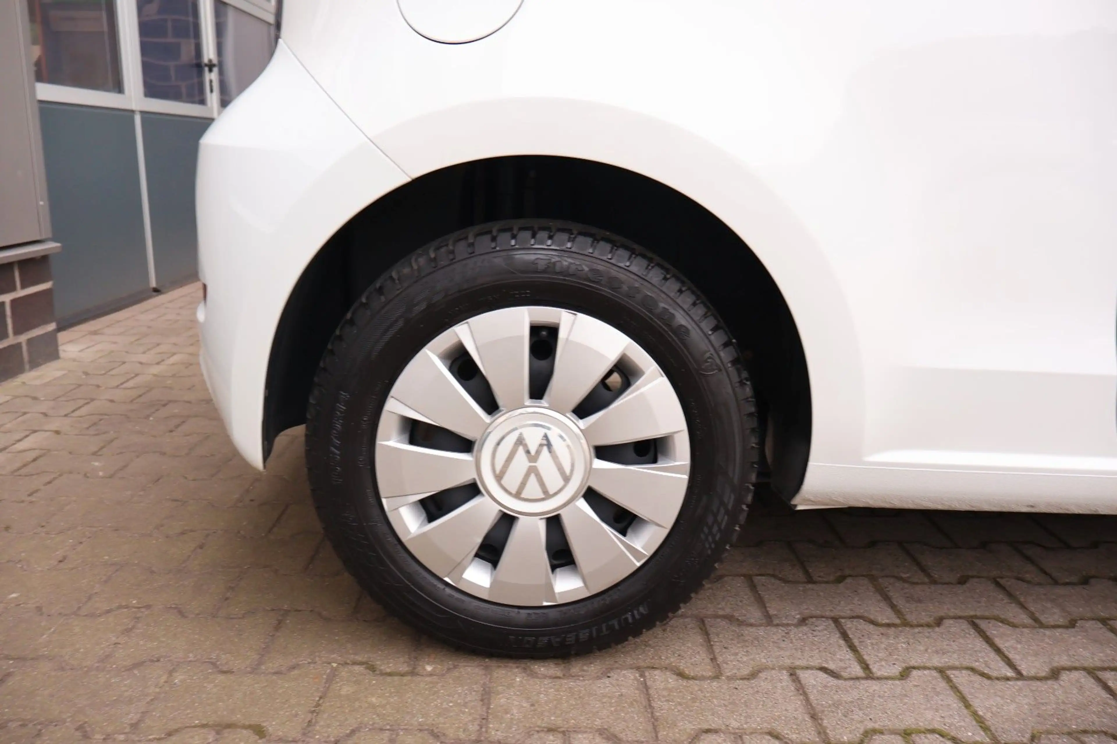 Volkswagen up! Basis Kamera/PDC/TÜV+Service neu — photo 6