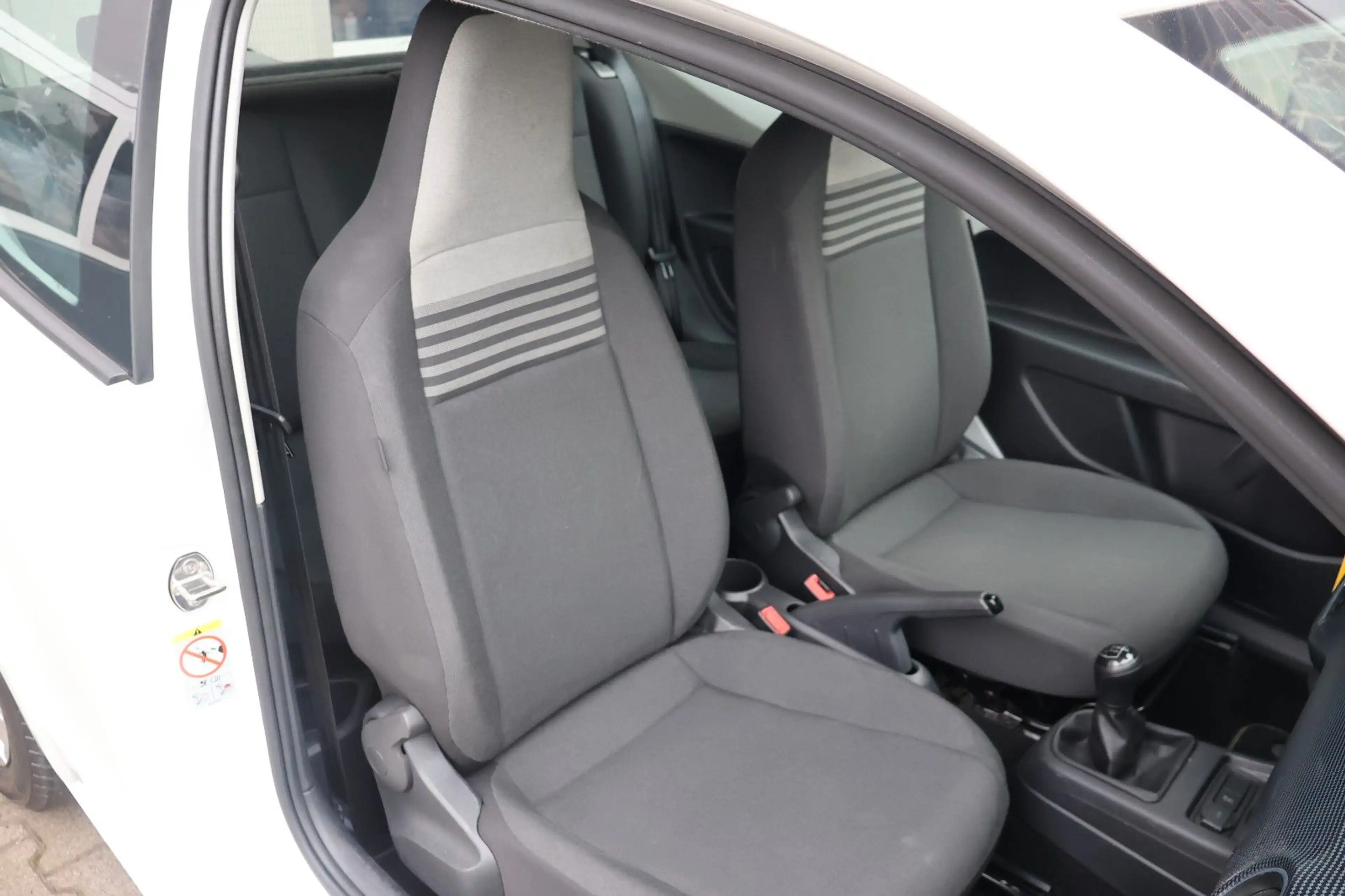 Volkswagen up! Basis Kamera/PDC/TÜV+Service neu — photo 9