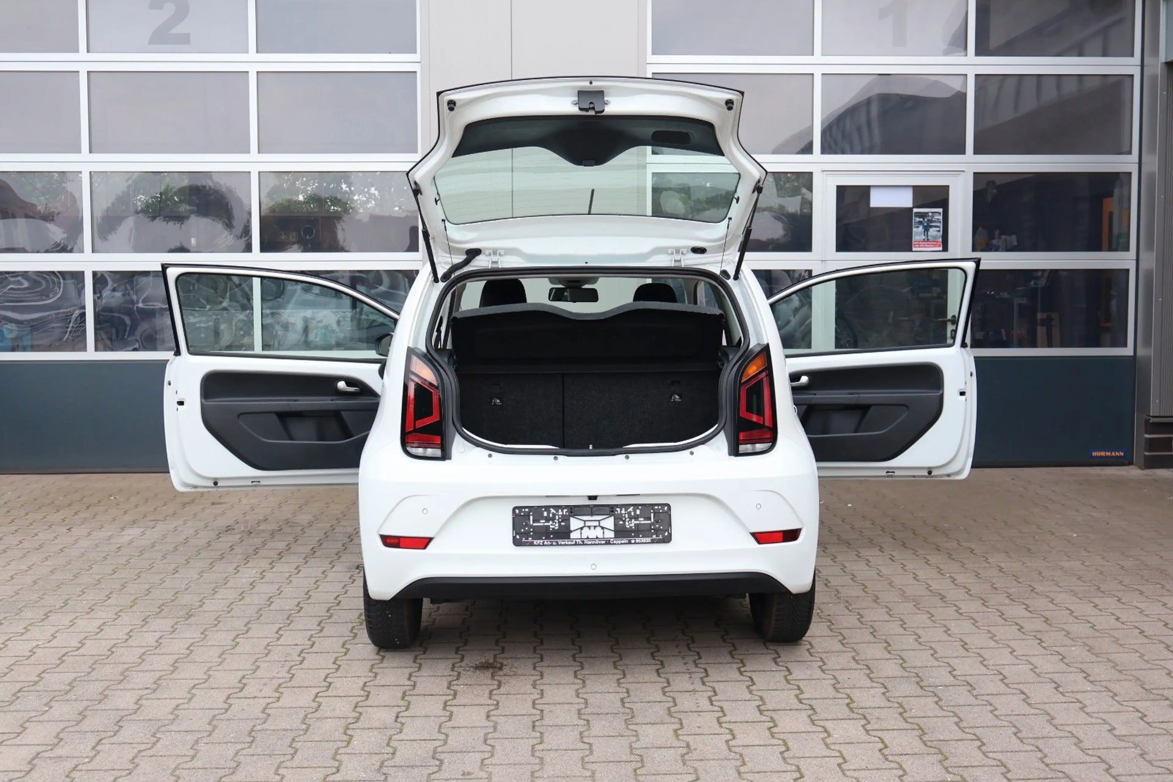 Volkswagen up! Basis Kamera/PDC/TÜV+Service neu — photo 30