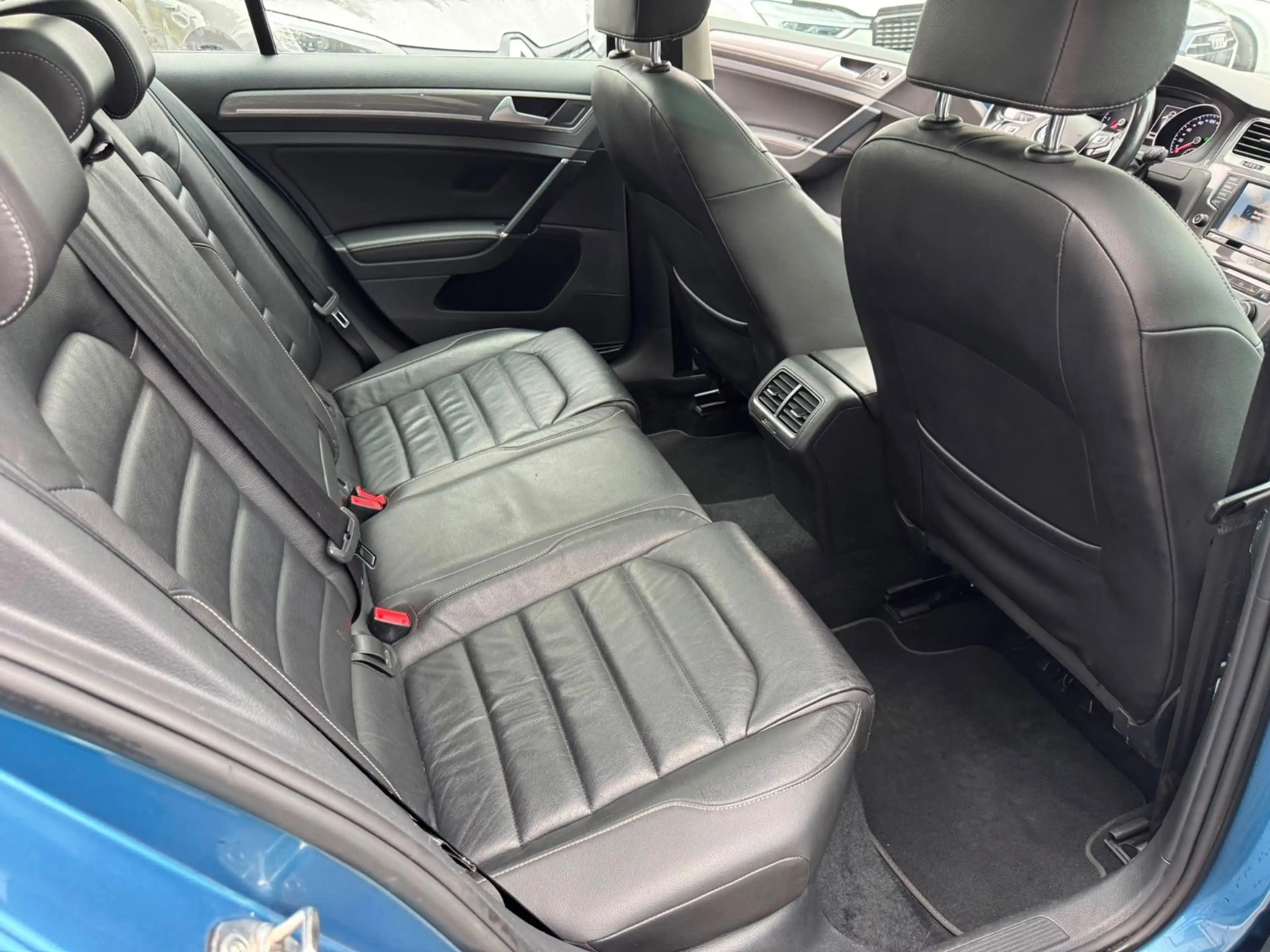 Volkswagen Golf VII Alltrack Variant 4Motion*PANO/STHZ/AHK* — photo 12