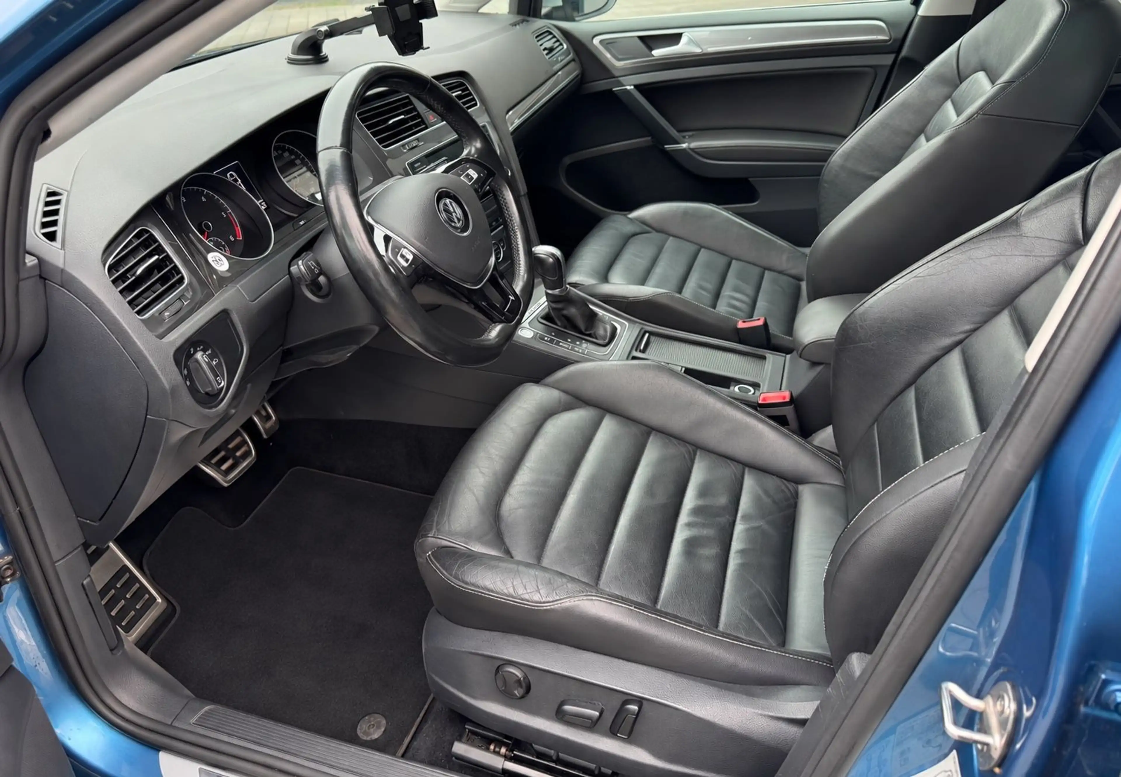 Volkswagen Golf VII Alltrack Variant 4Motion*PANO/STHZ/AHK* — photo 7