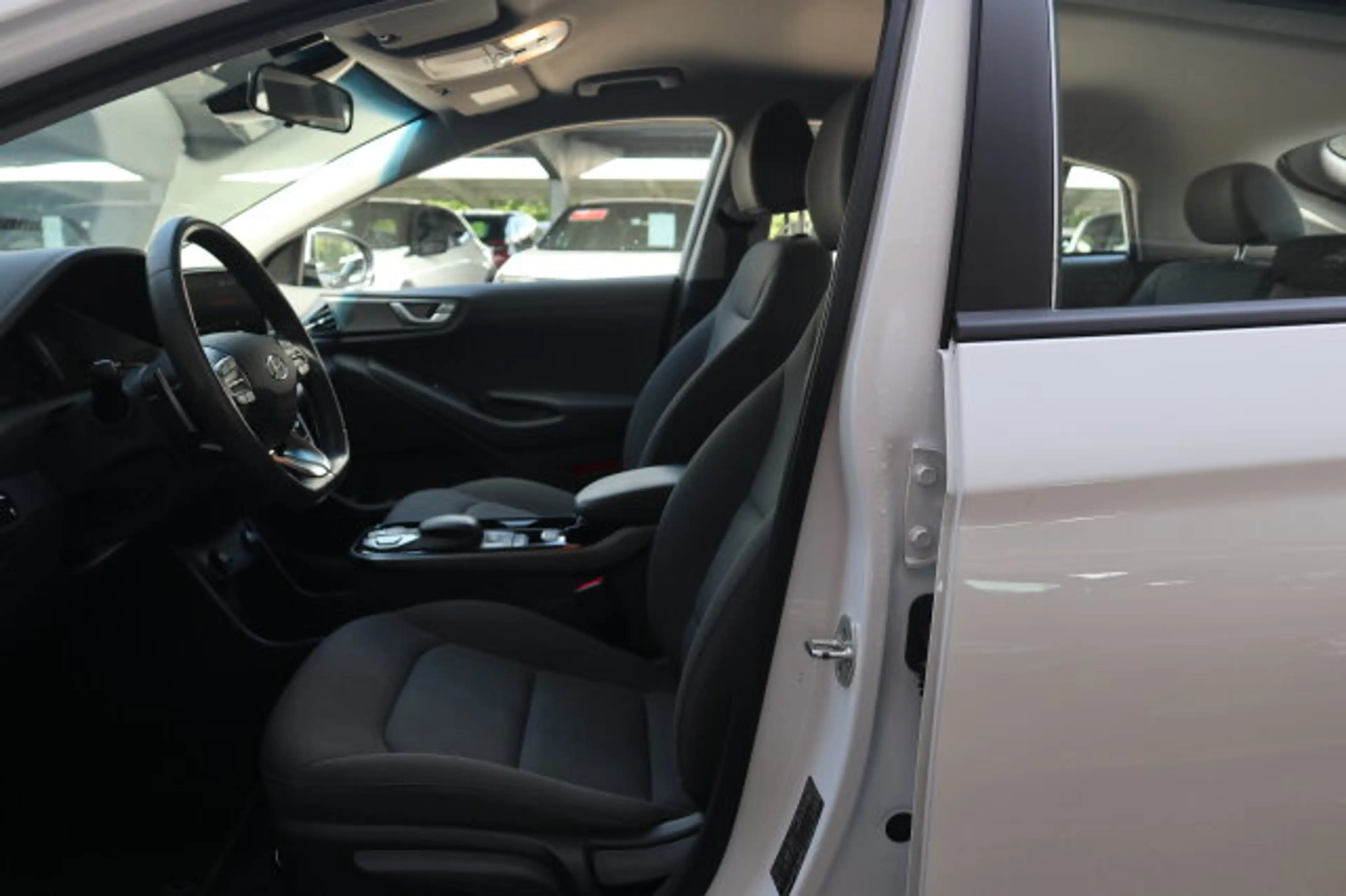 Hyundai IONIQ IONIQ Trend-Paket Elektro Klima/Sitzhzg./BC/eFH. — photo 8