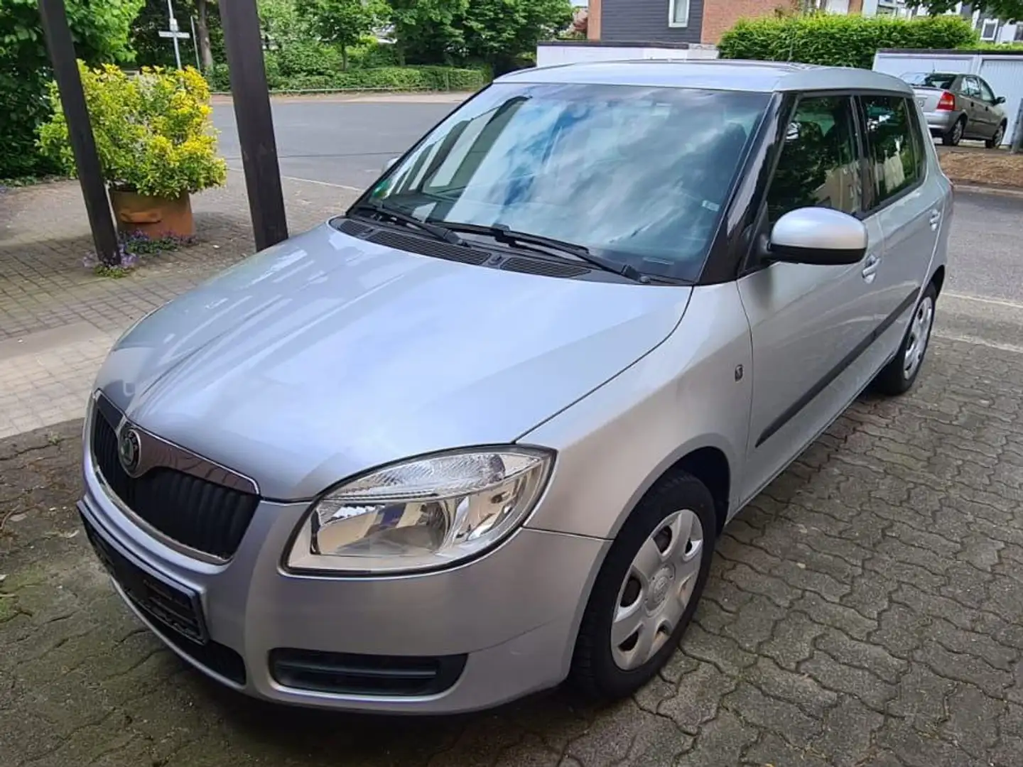 Skoda Fabia Fabia 1.4 16V Ambiente Silber - 1