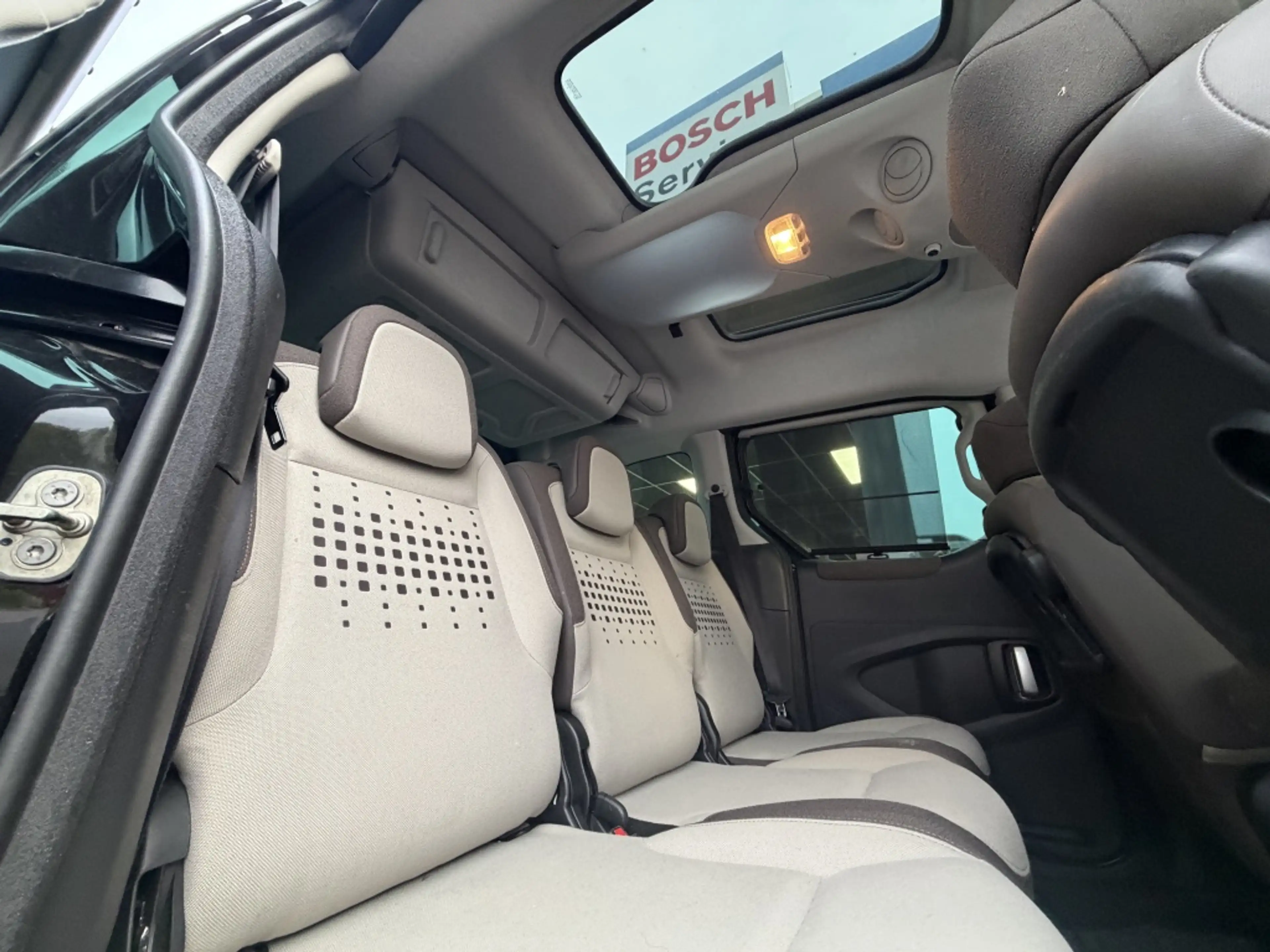 Citroen Berlingo 1.6 VTi Collection benzine 5-Pers. Black — photo 10