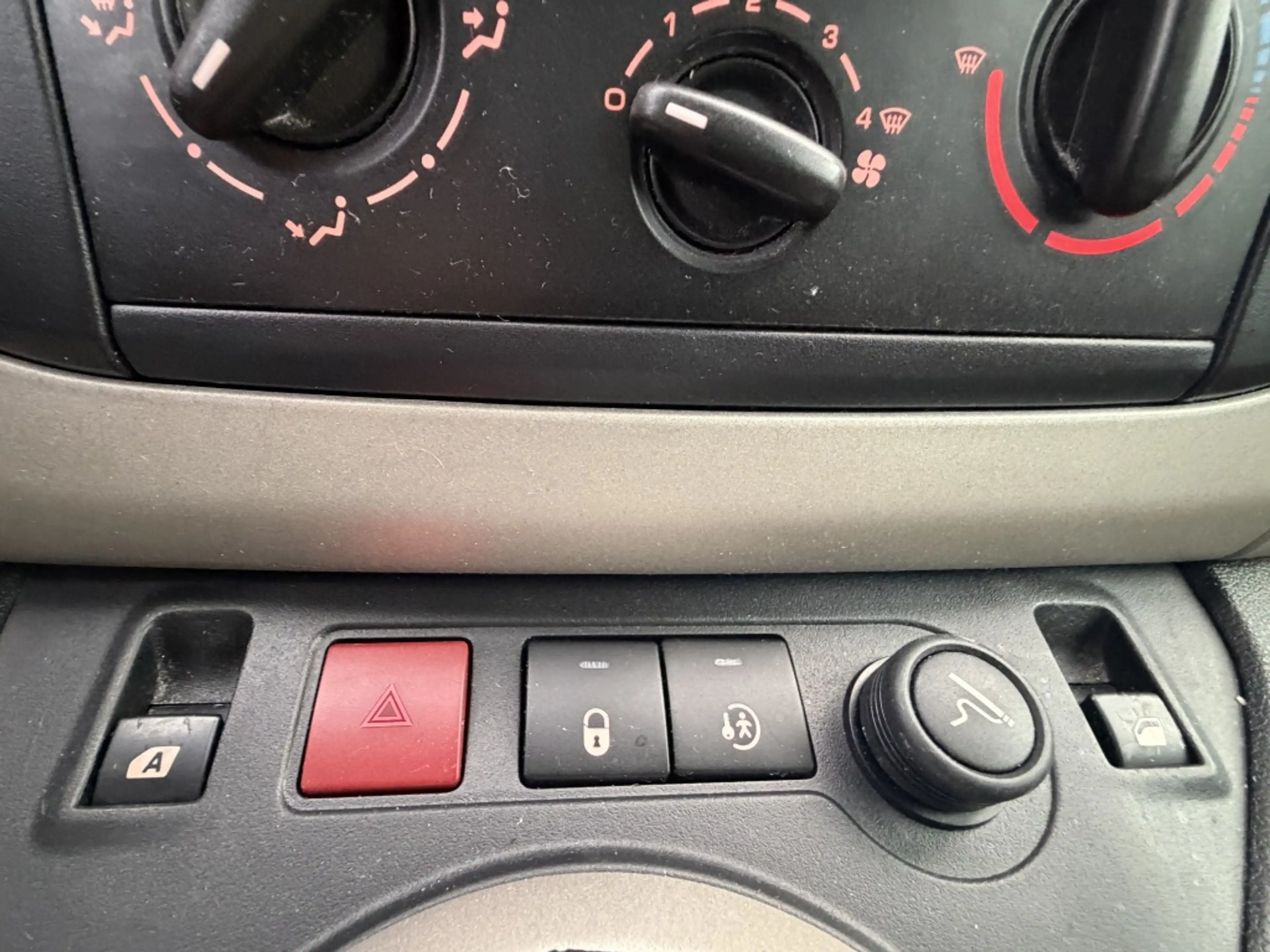 Citroen Berlingo 1.6 VTi Collection benzine 5-Pers. Black — photo 16