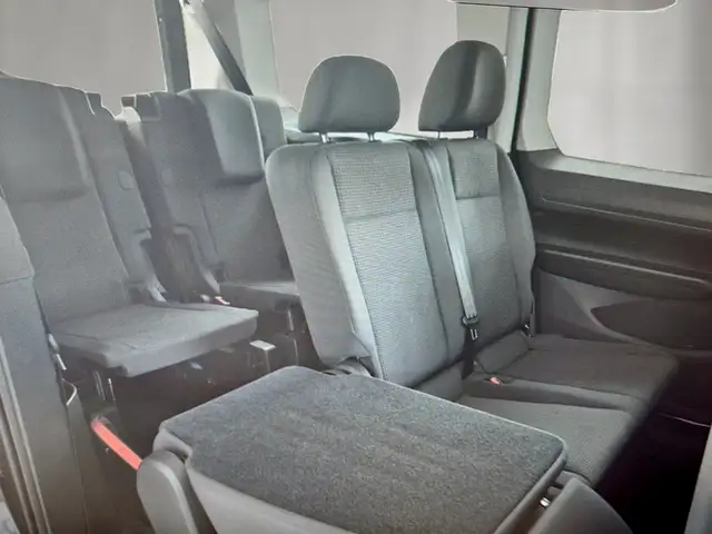 Volkswagen Caddy Maxi view 5