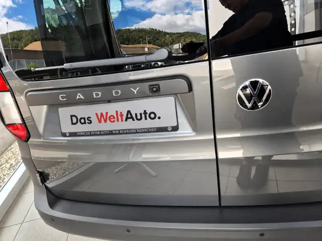 Volkswagen Caddy Maxi view 8