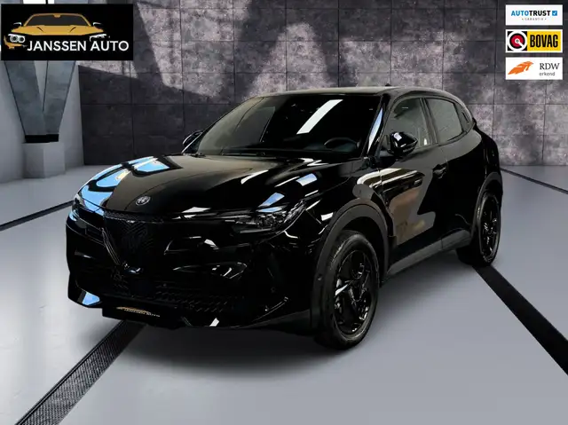 Alfa Romeo Junior 1.2 Turbo Hybrid Ibrida | 360 Camera | DAB | Adapt