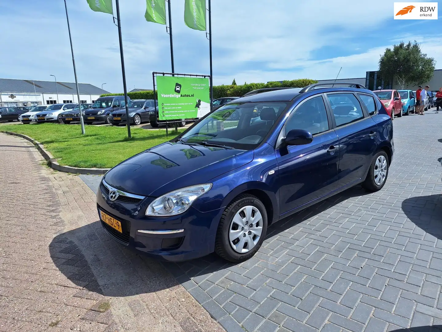 Hyundai i30 CW 1.6i Active Cool / Comfortabel / APK feb 2026 Blauw - 1