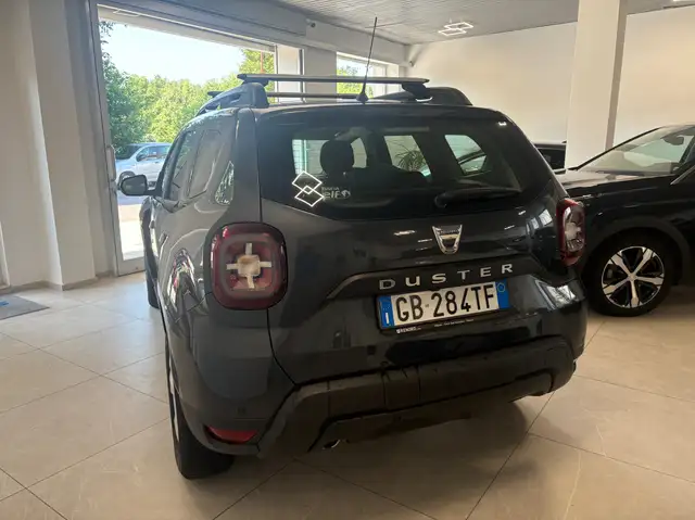 Dacia Duster view 4