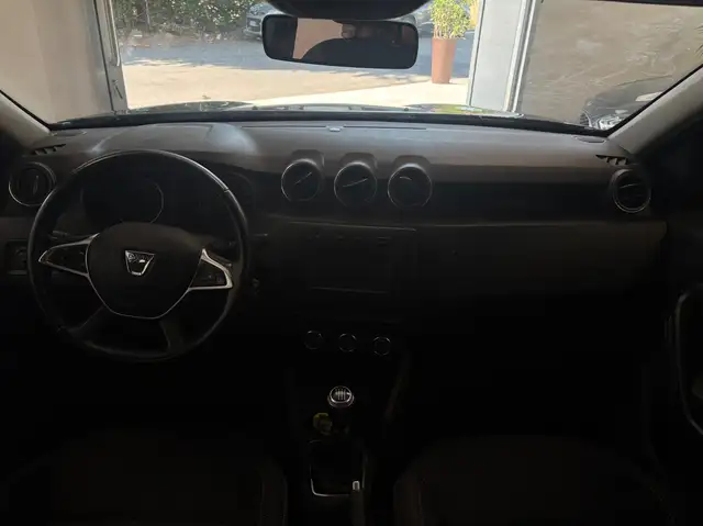 Dacia Duster view 10