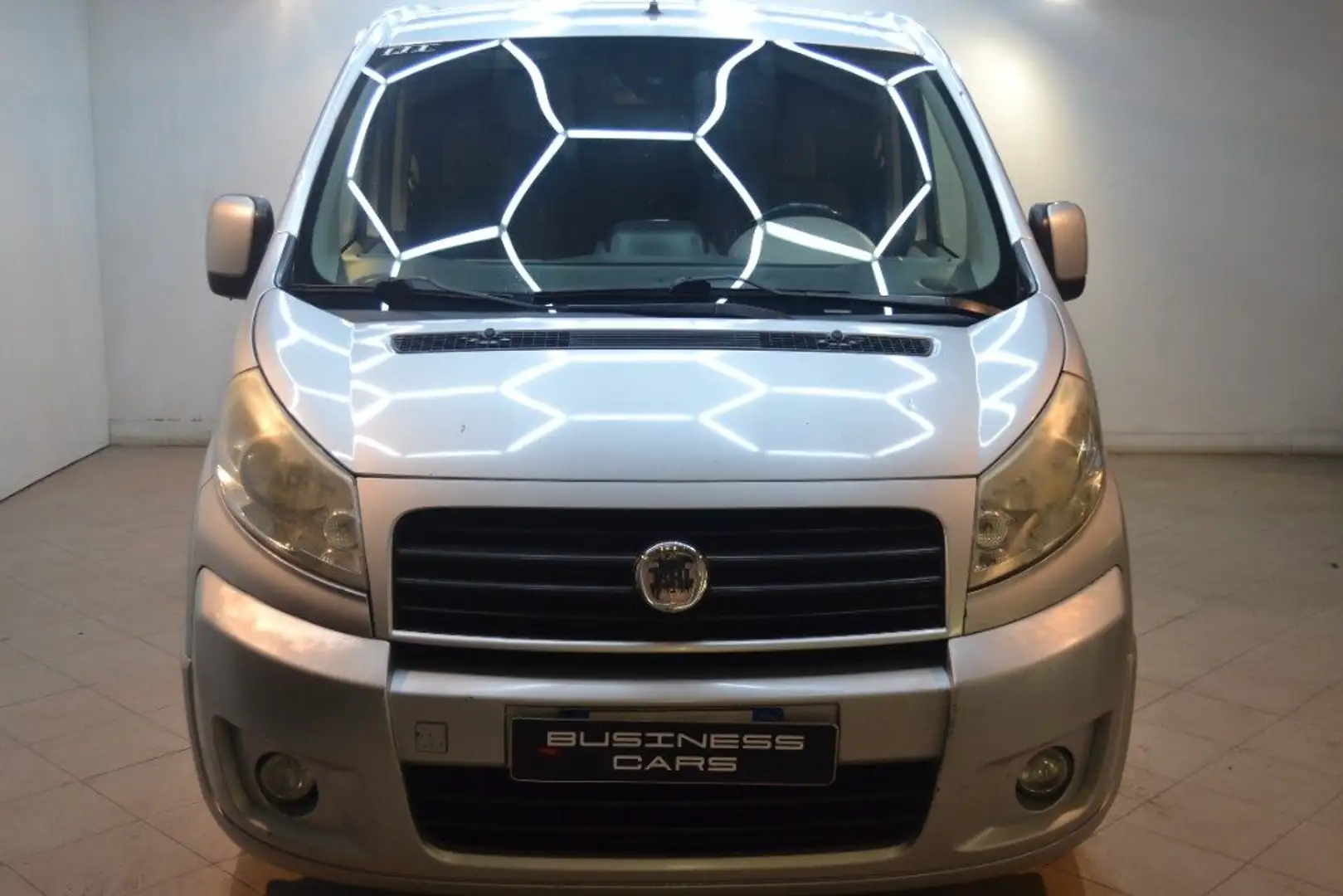 Fiat Scudo 2.0 MJT/130 PANORAMA 9 POS LEGGI BENE Grigio - 2