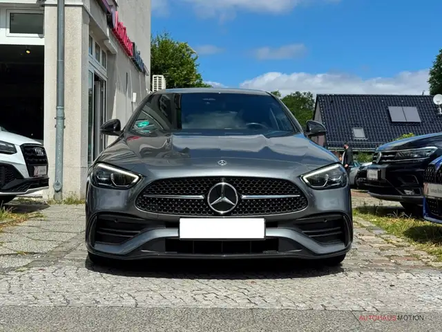 Mercedes-Benz C-Class view 3