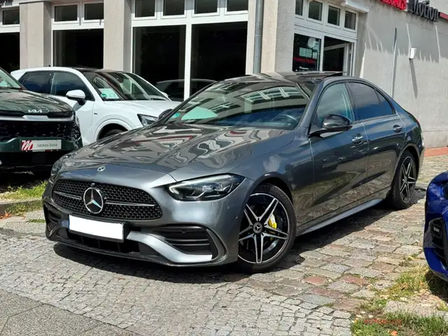 Mercedes-Benz 300 view 2