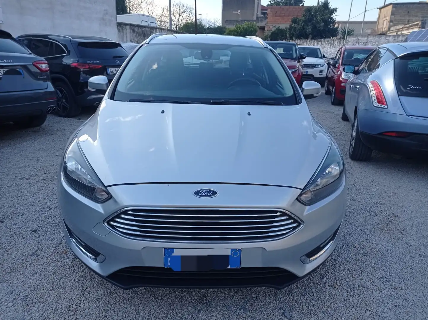 Ford Focus Focus SW 1.5 tdci Titanium X s Gris - 1
