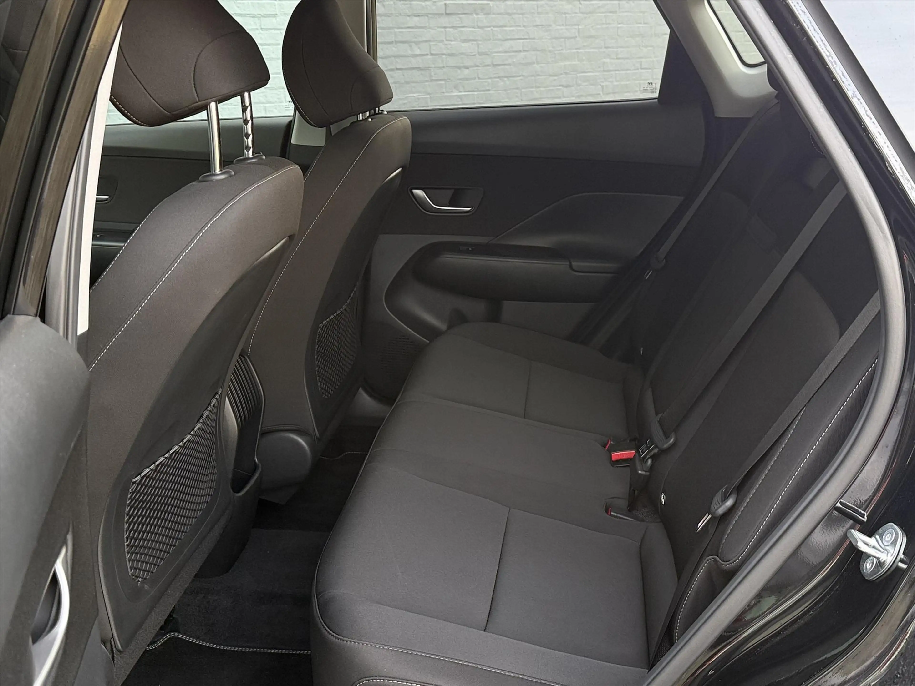 Hyundai KONA 1.6 GDI HEV 141pk DCT Comfort Smart | Adaptive | C — photo 14