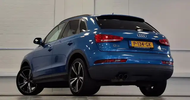 Audi Q3 view 6
