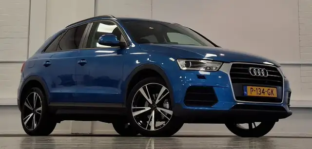 Audi Q3 view 2