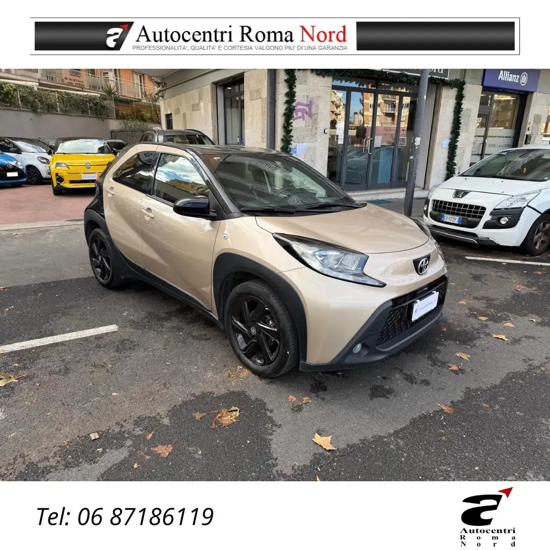 Toyota Aygo X 1.0 Trend s-cvt Bronzo - 1