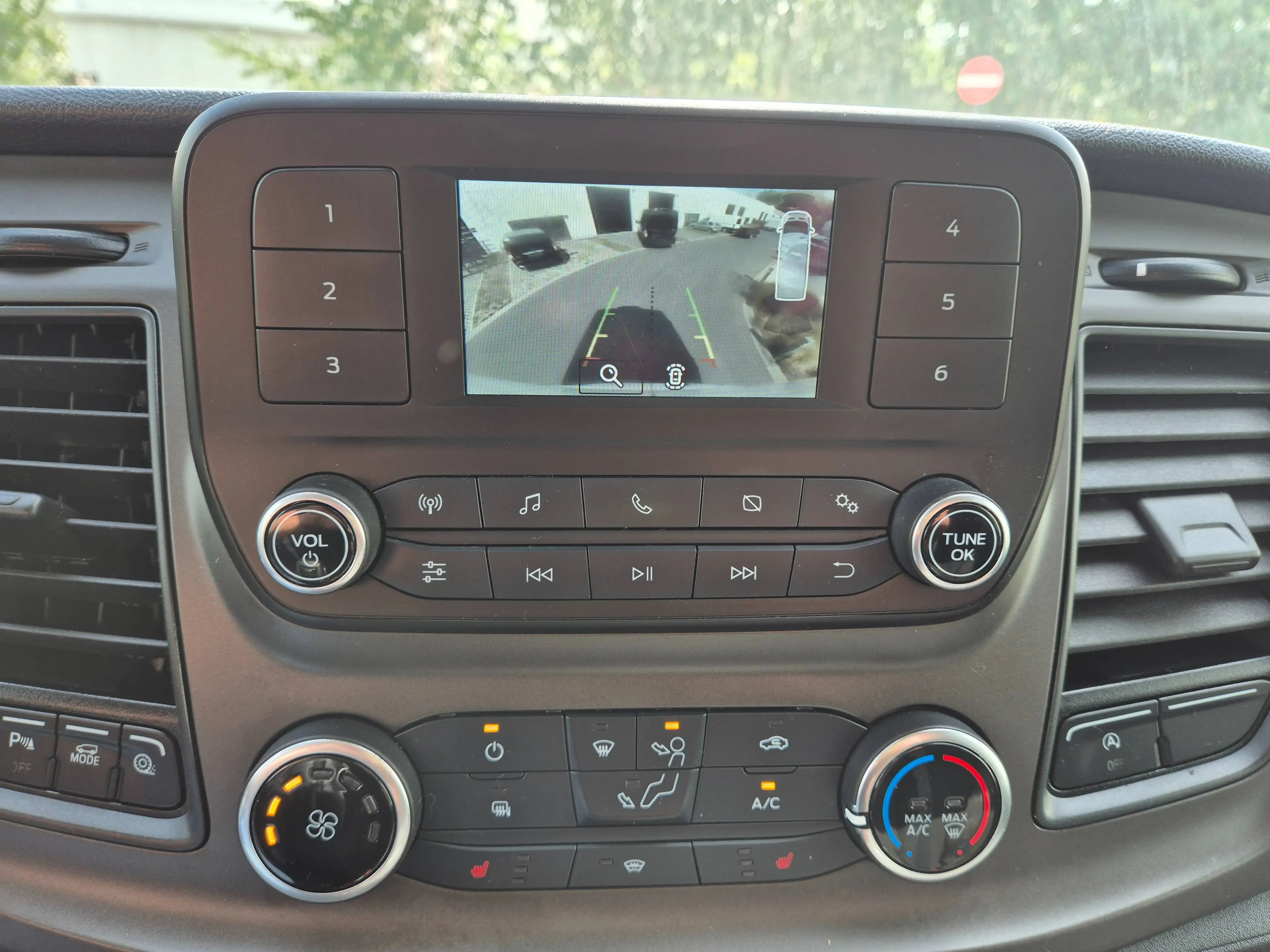 Ford Transit L4H3 20TDCI AUT - 24380€+BTW - PDC V/A+CAM, DAB+USB, TREKHAAK, AIRCO, HANDFREE, CRUISE CONT, BTW REC — photo 12